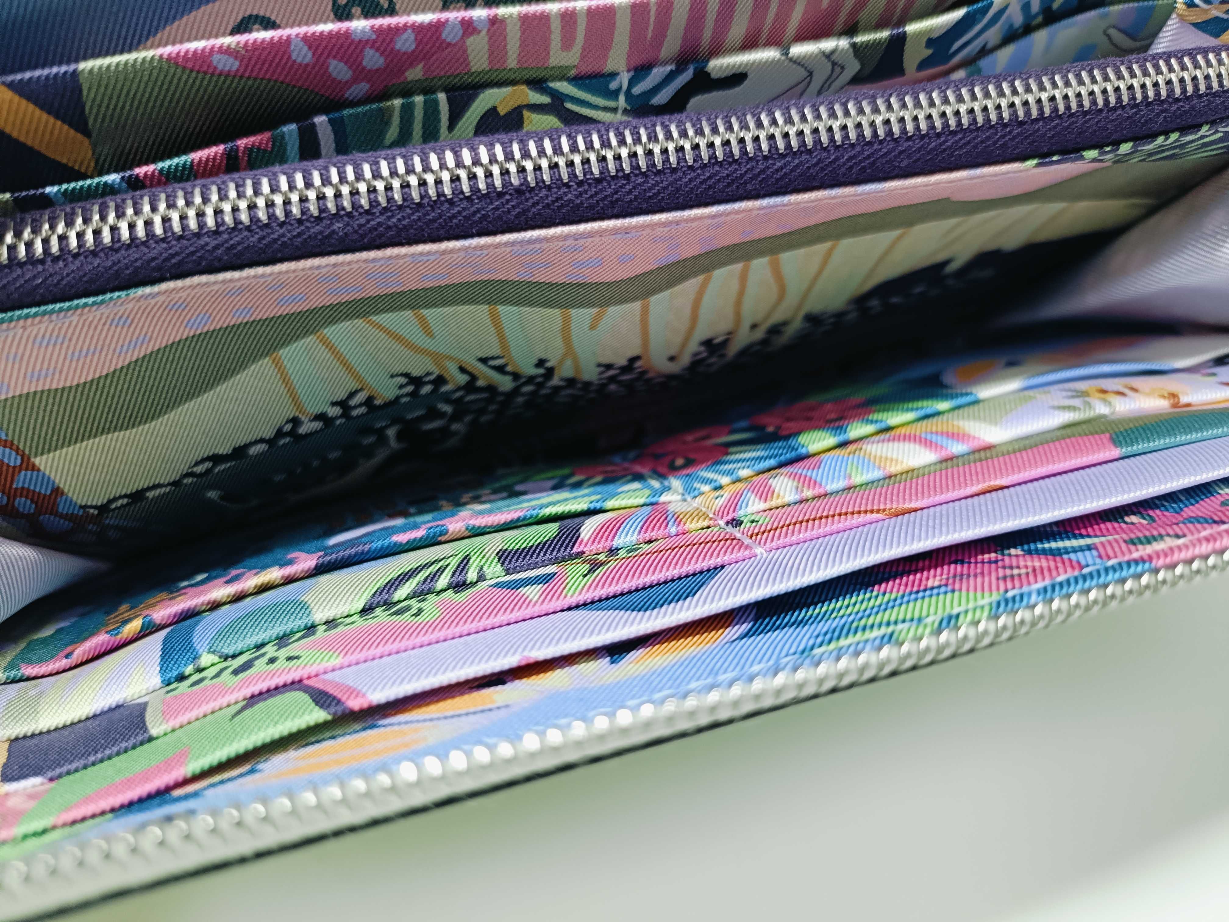 Azap Long Silk In Wallet with U-stamp and Silver Hardware — view 11
