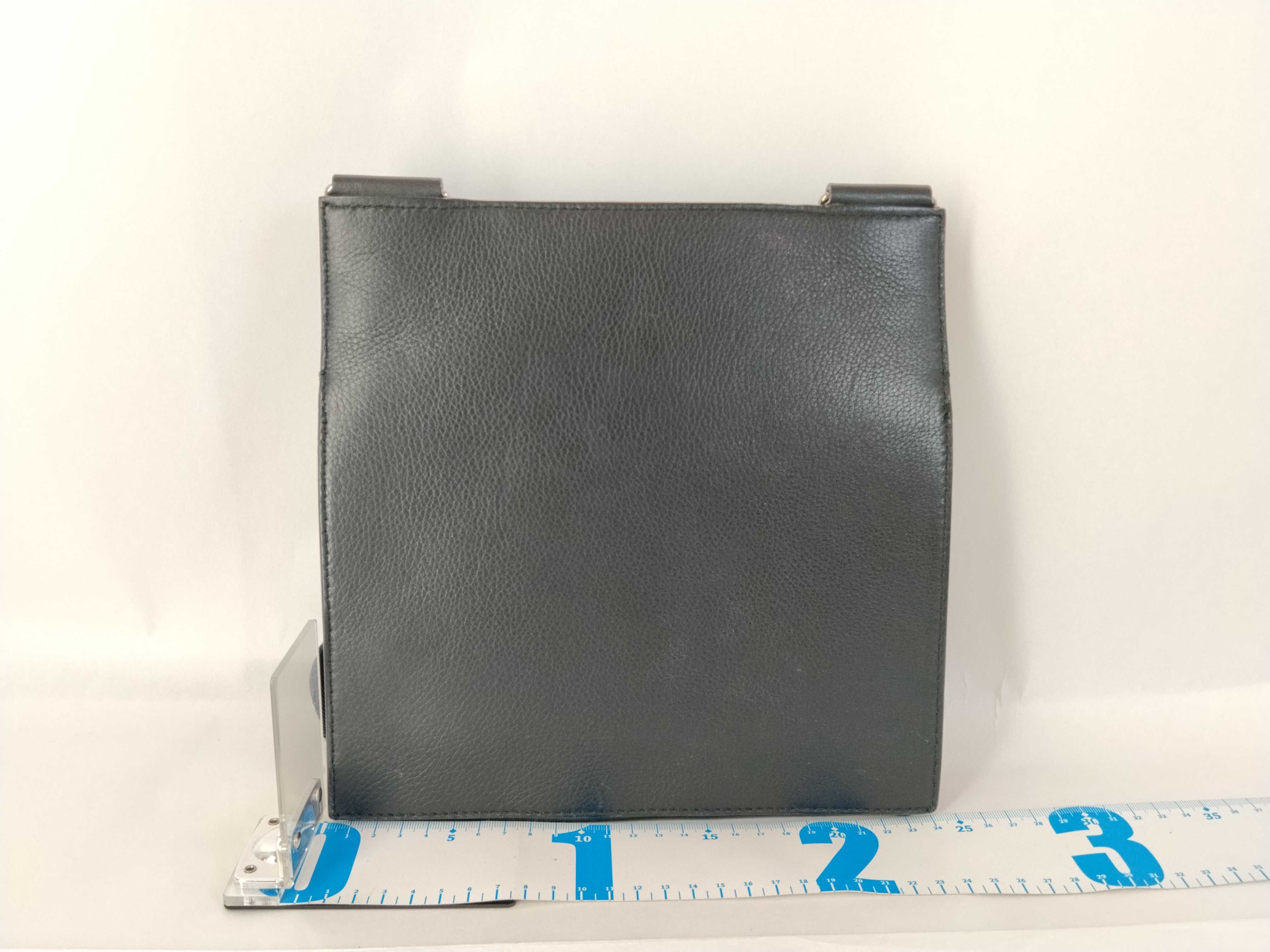 VN- Logo Leather Shoulder Bag Black — view 2