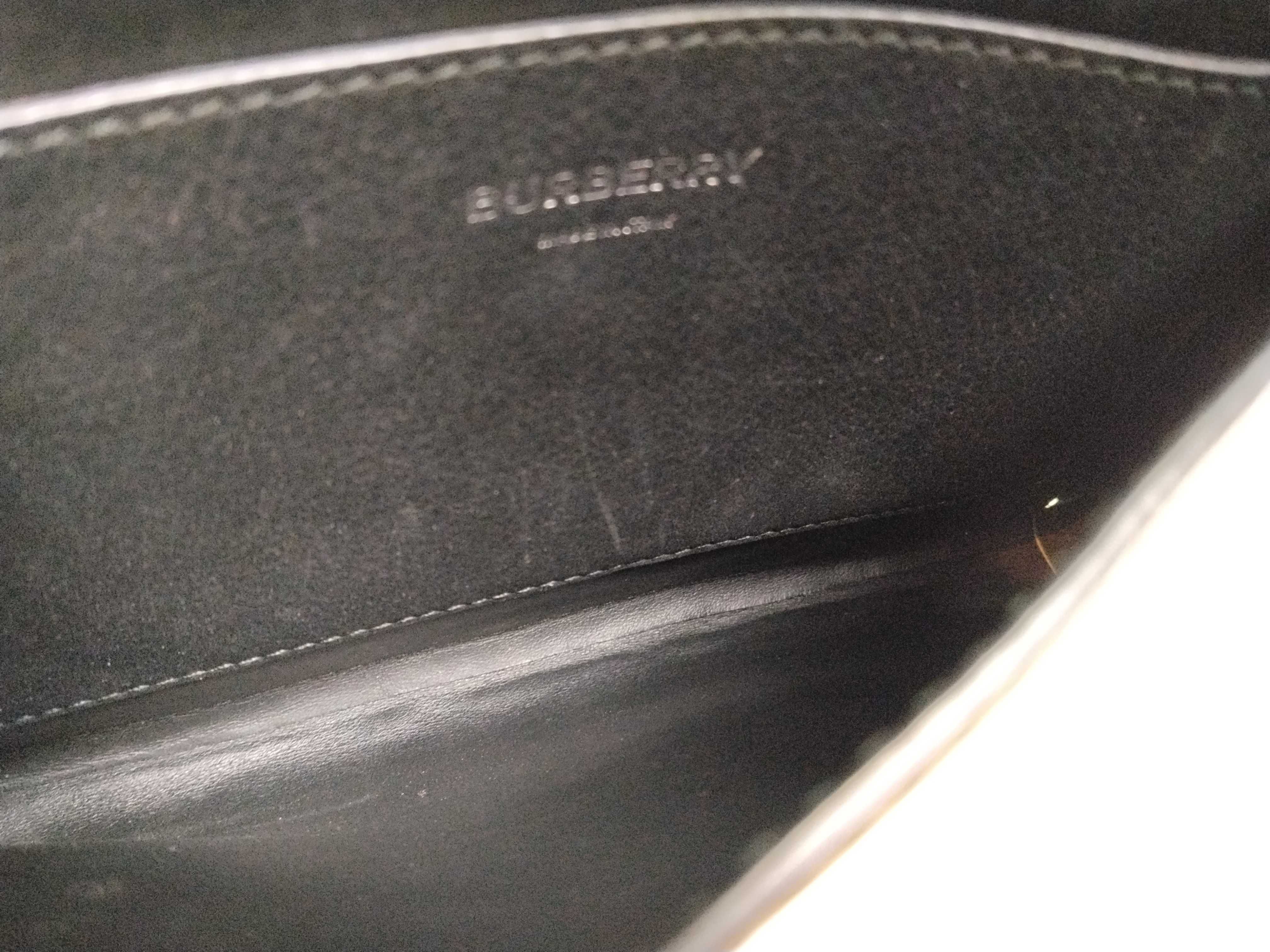 VN- Logo Leather Shoulder Bag Black — view 8