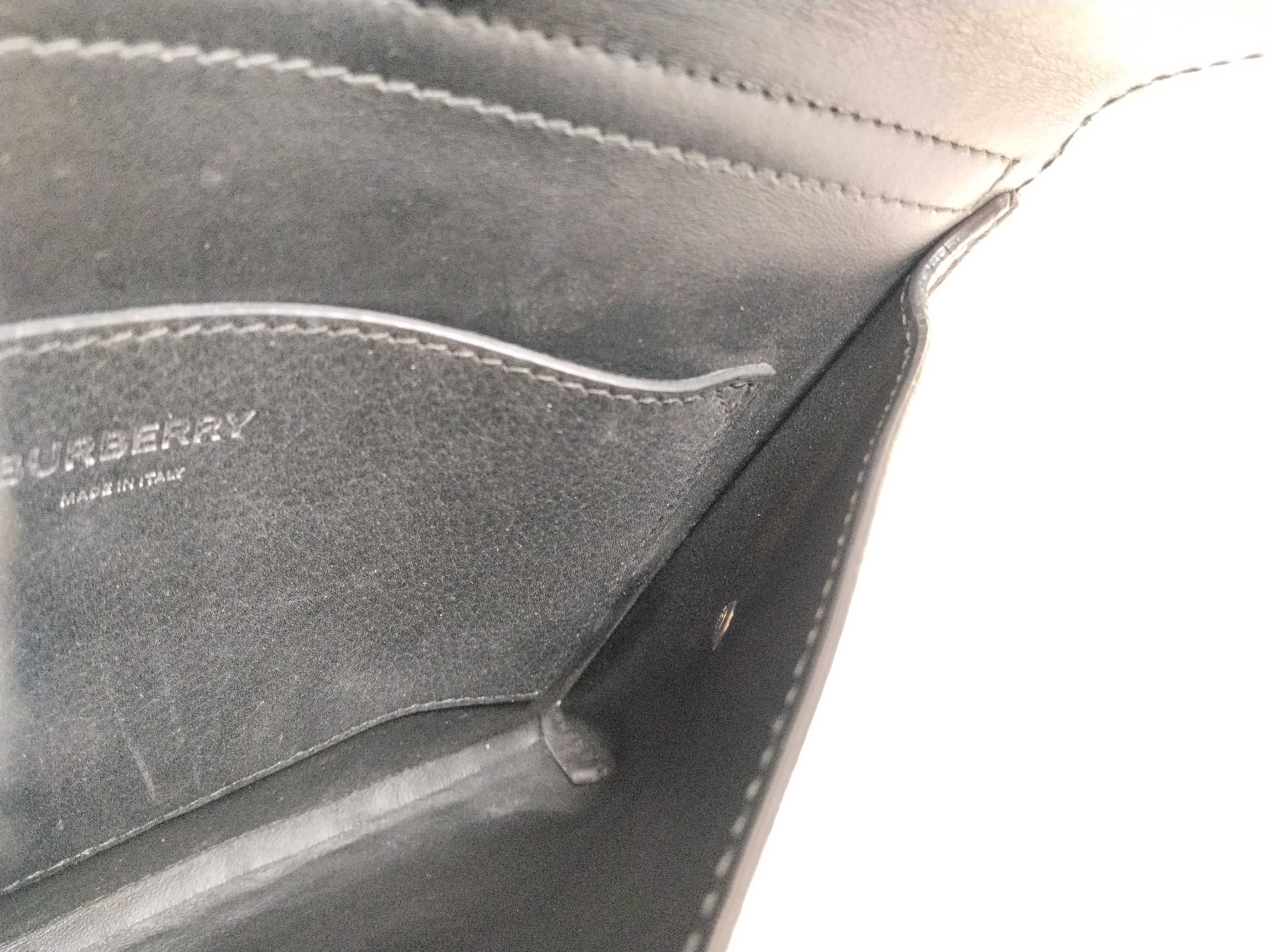 VN- Logo Leather Shoulder Bag Black — view 9