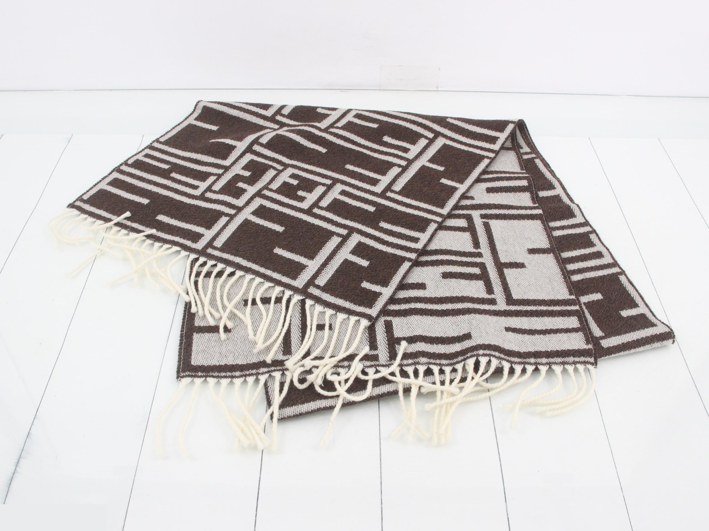 ZUCCA scarf with tag — view 2
