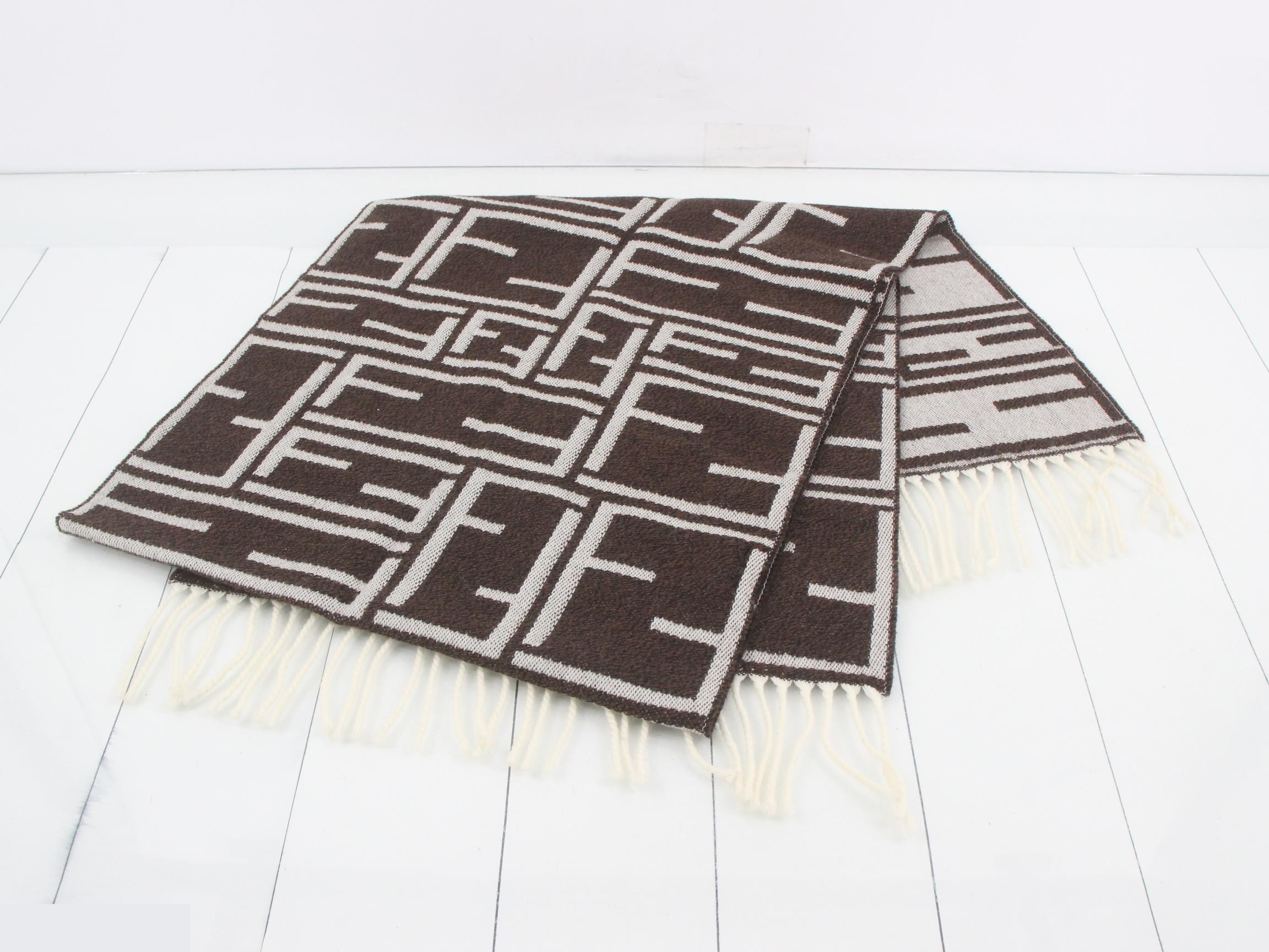 ZUCCA scarf with tag — view 3