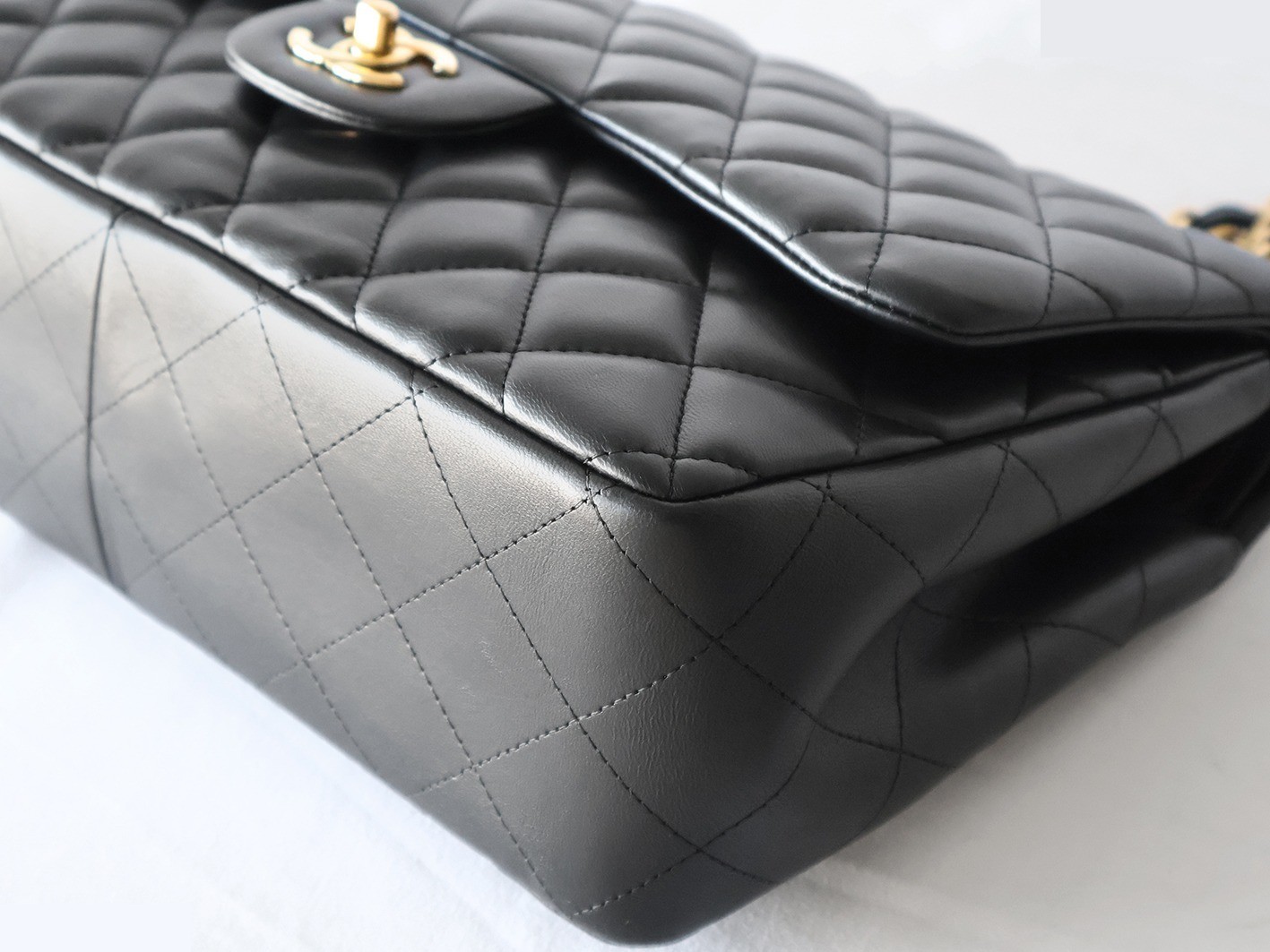Large Matelassé 30 Lambskin Double Flap Double Chain Shoulder Bag, Black — view 4