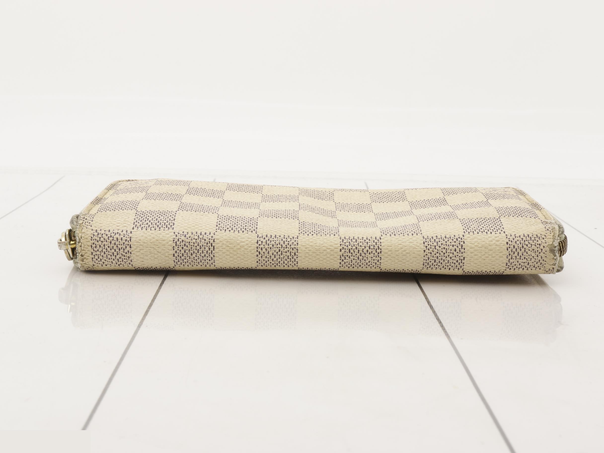 Zippy Wallet — view 3
