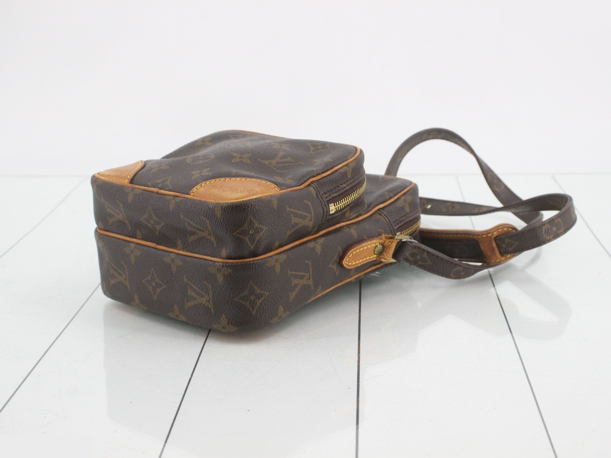 Monogram Amazon — view 6