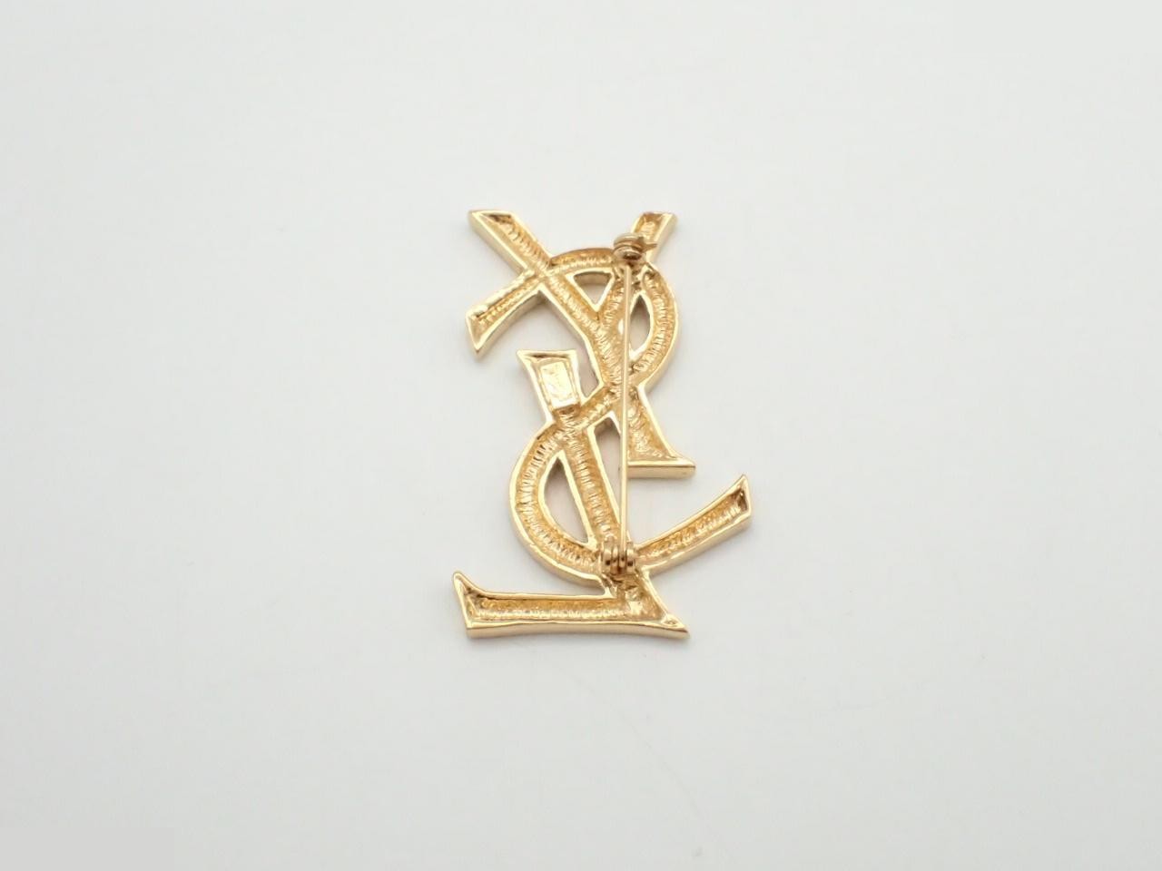 brooch, gold — view 2
