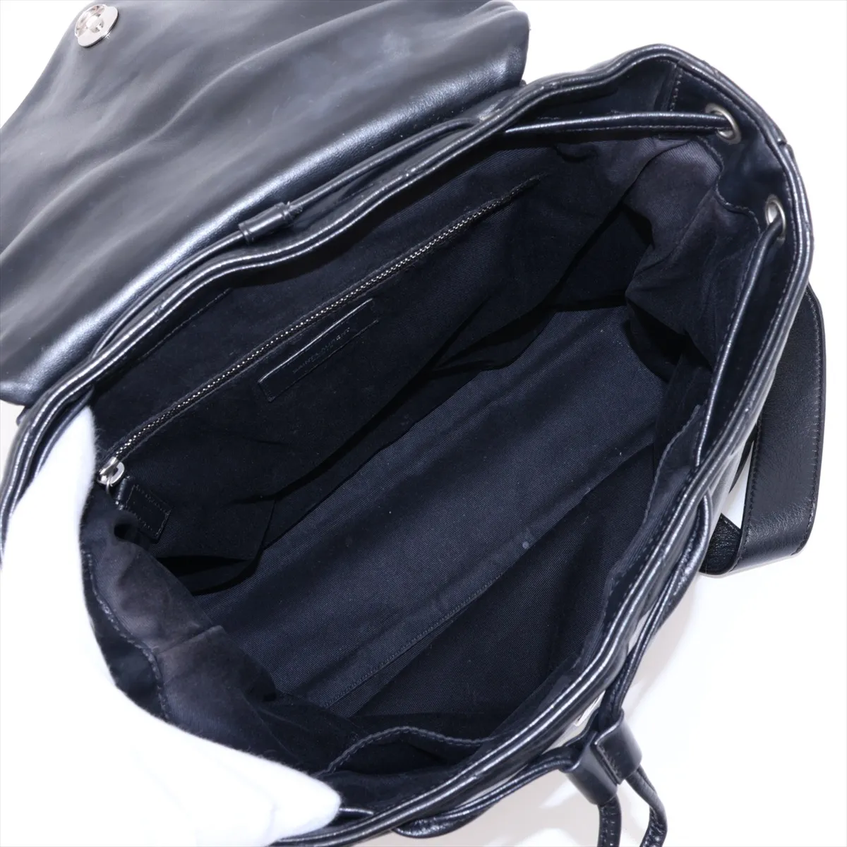 Loulou Medium 487219 Leather Backpack/Rucksack Black — view 7