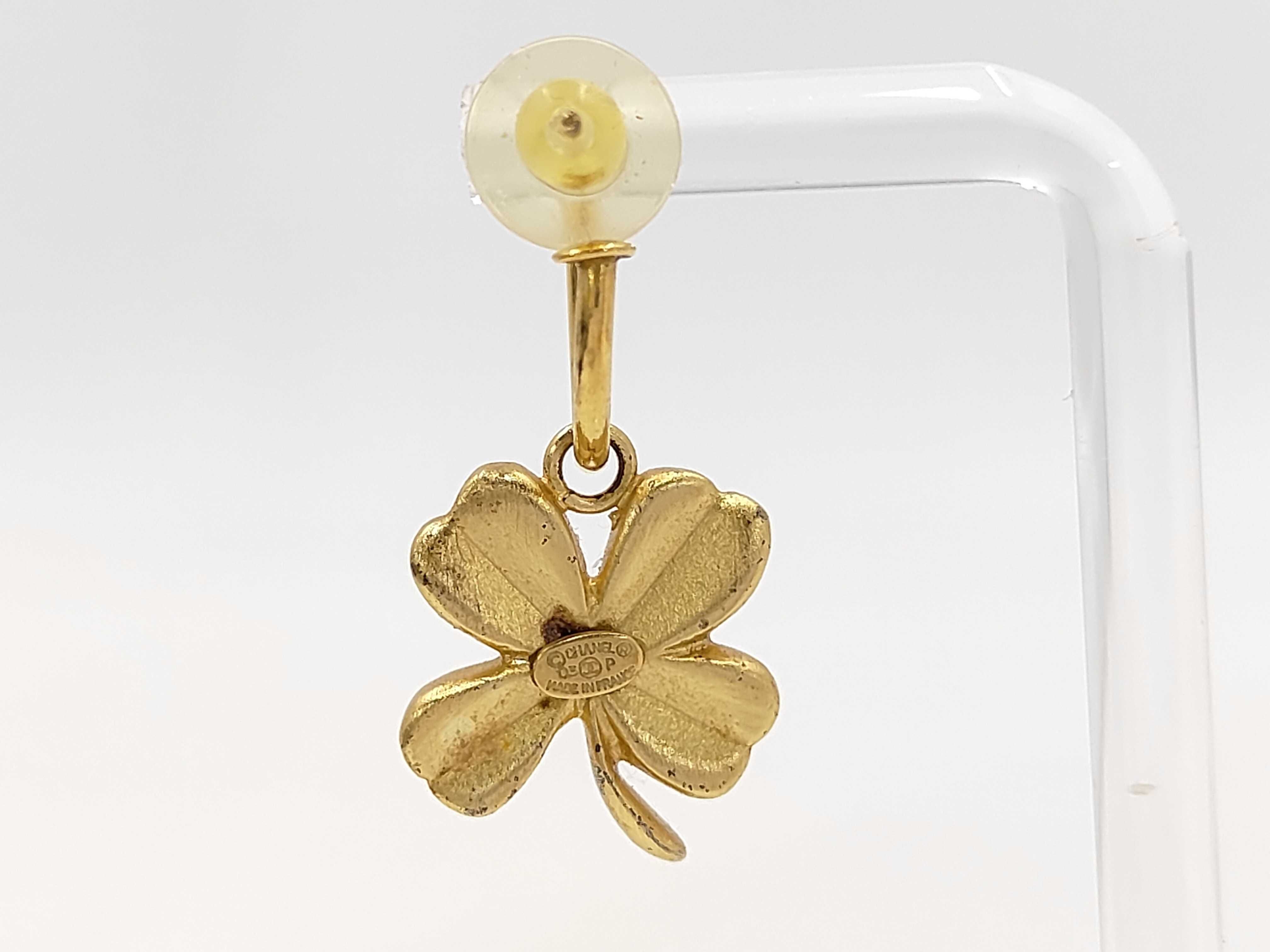 Coco Mark Clover Earring (Single Earring) — view 3