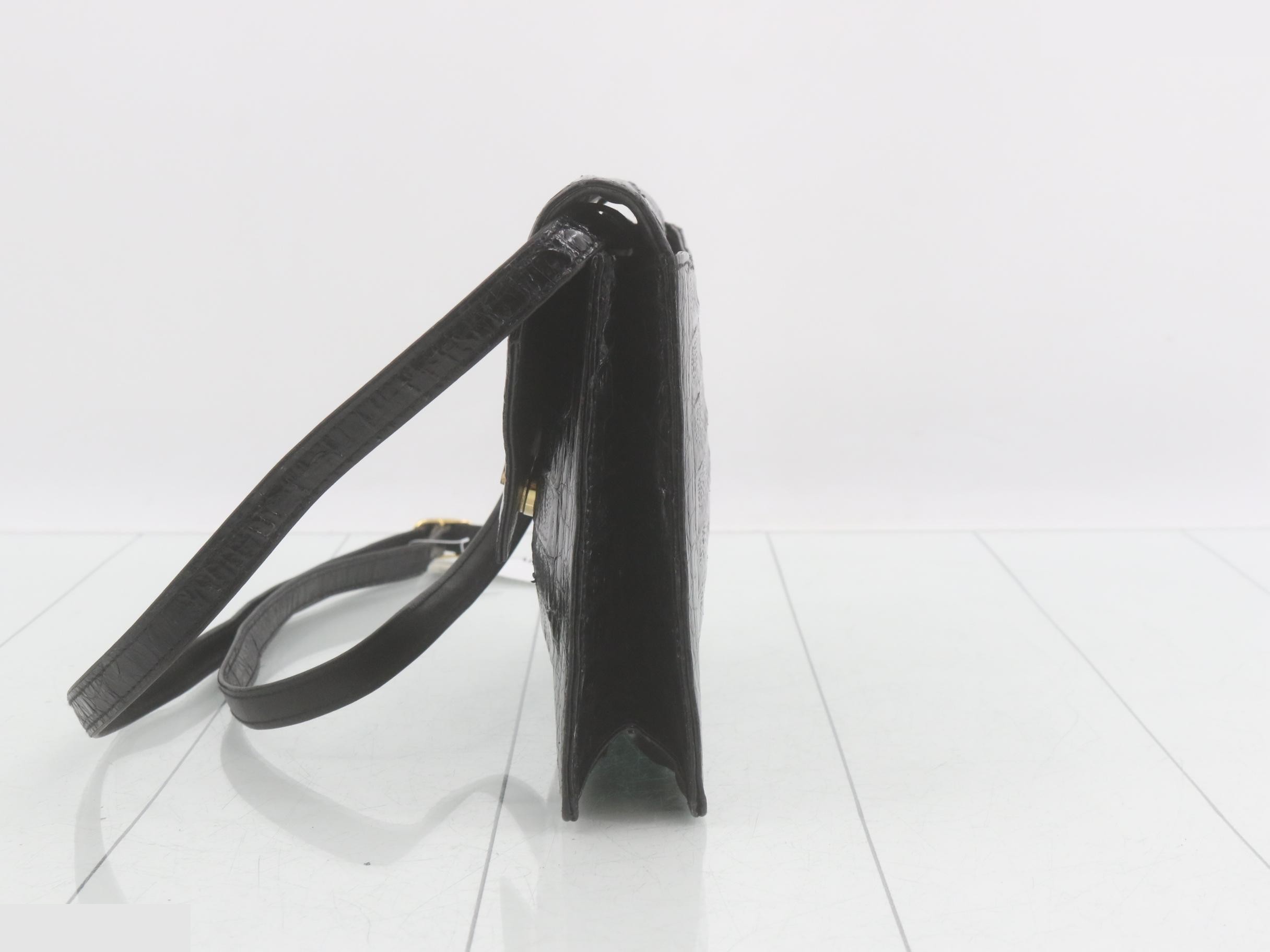 Crocodile shoulder bag — view 3
