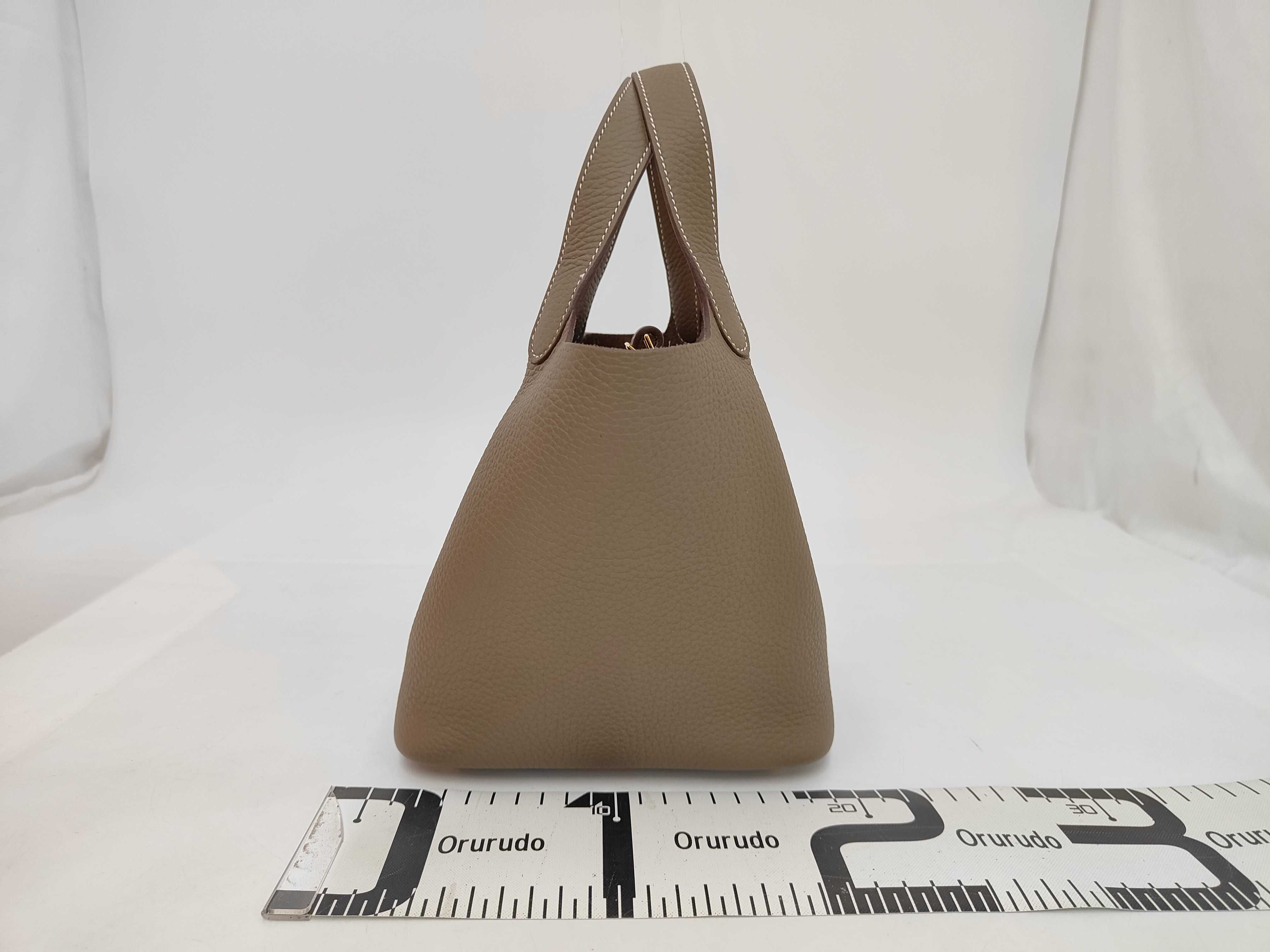 Picotin Lock 18 Etoupe Taurillon Clemence Leather Gold Hardware G Stamp Handbag — view 2