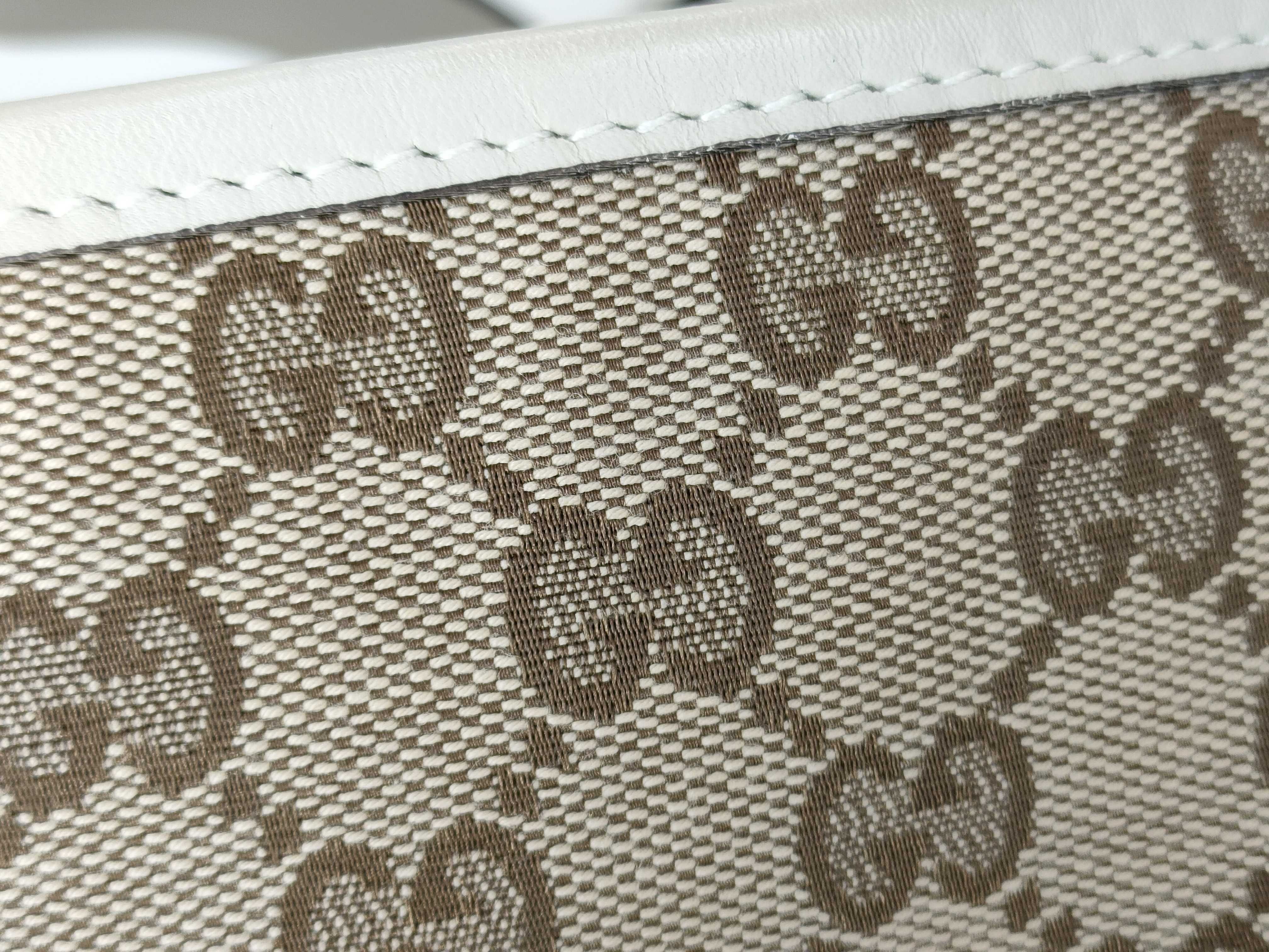 GG Canvas Shoulder Bag — view 13