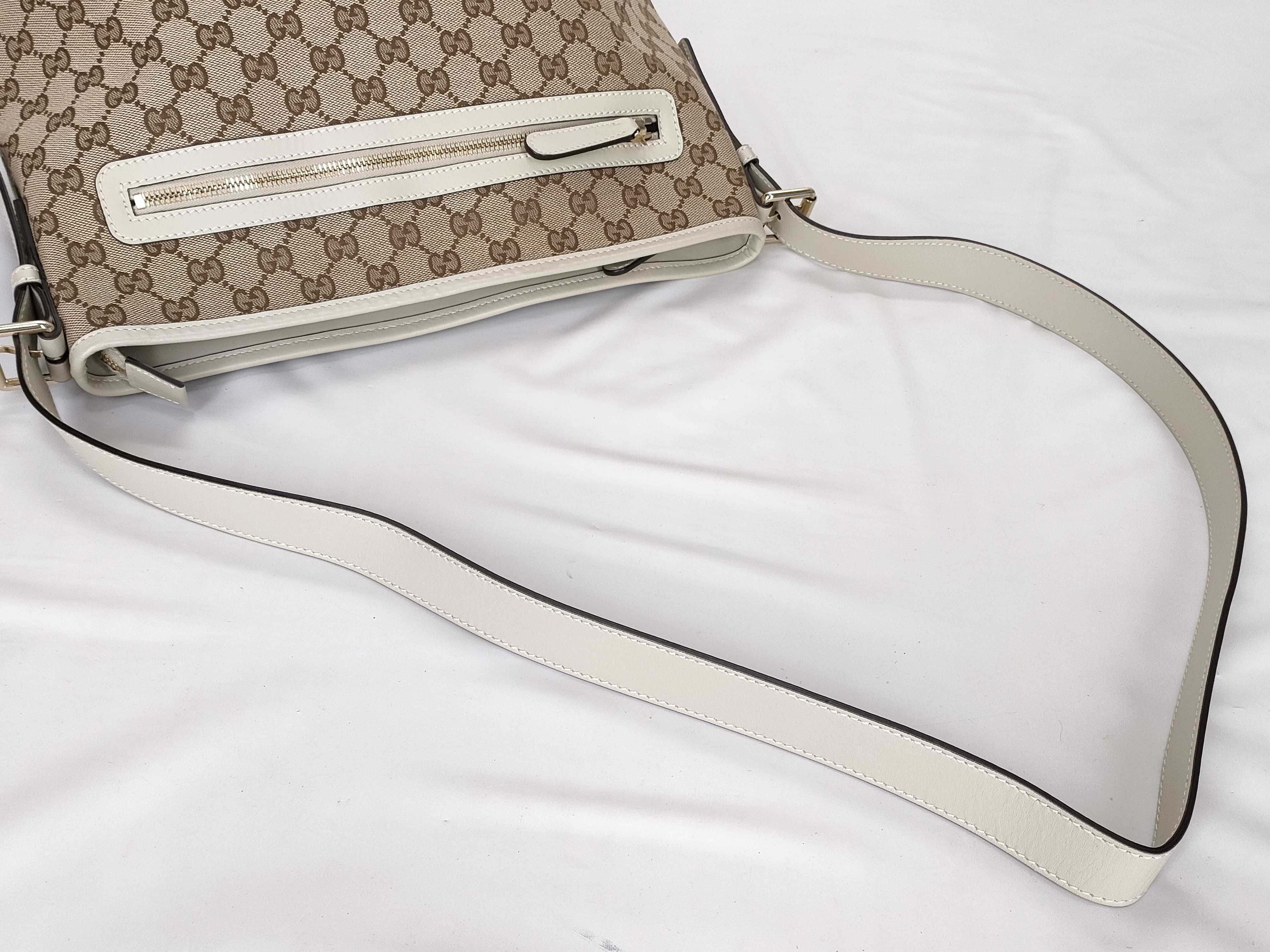 GG Canvas Shoulder Bag — view 3