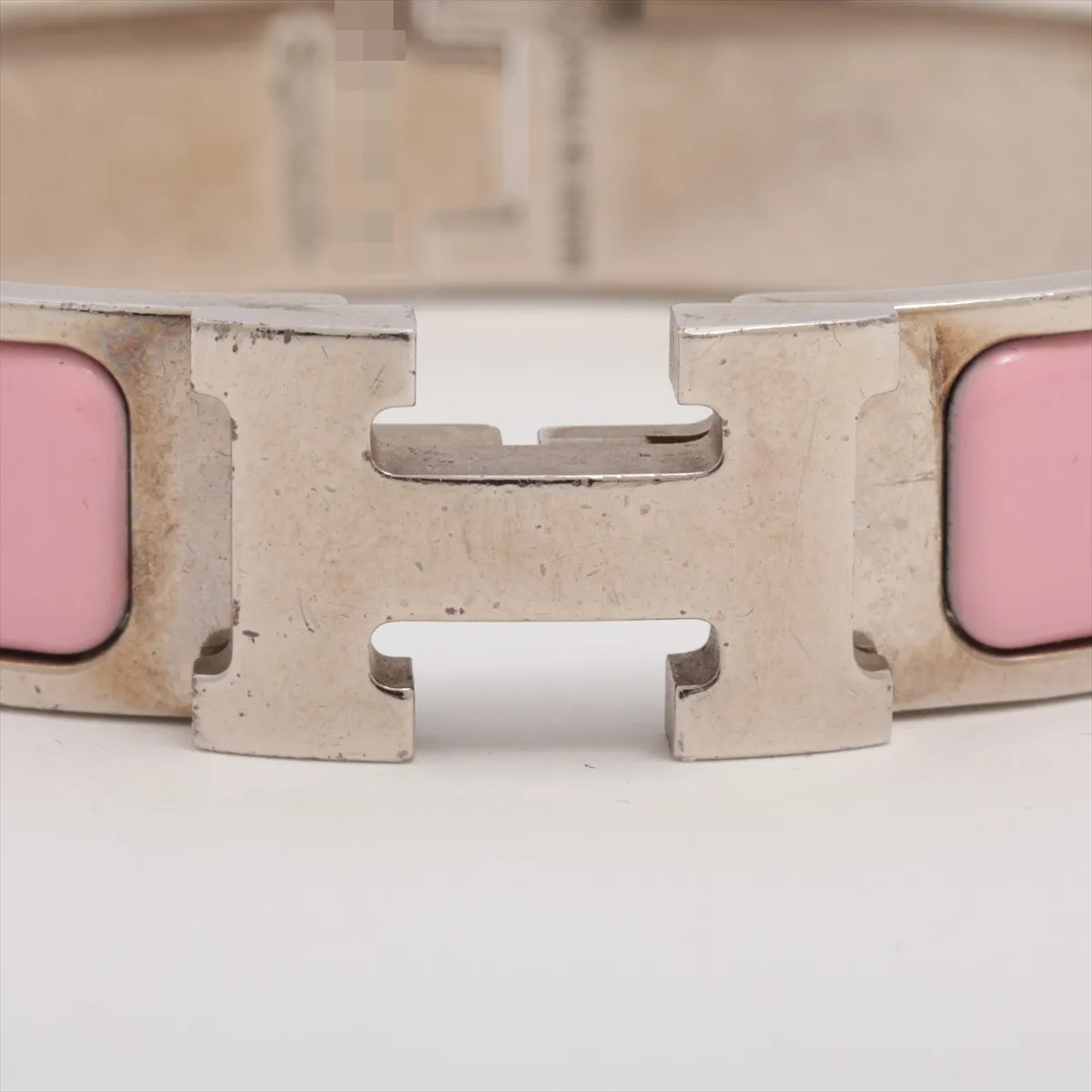 Click H Fan ST0270 Bangle, Metal, Silver x Pink. Shows signs of wear, — view 3