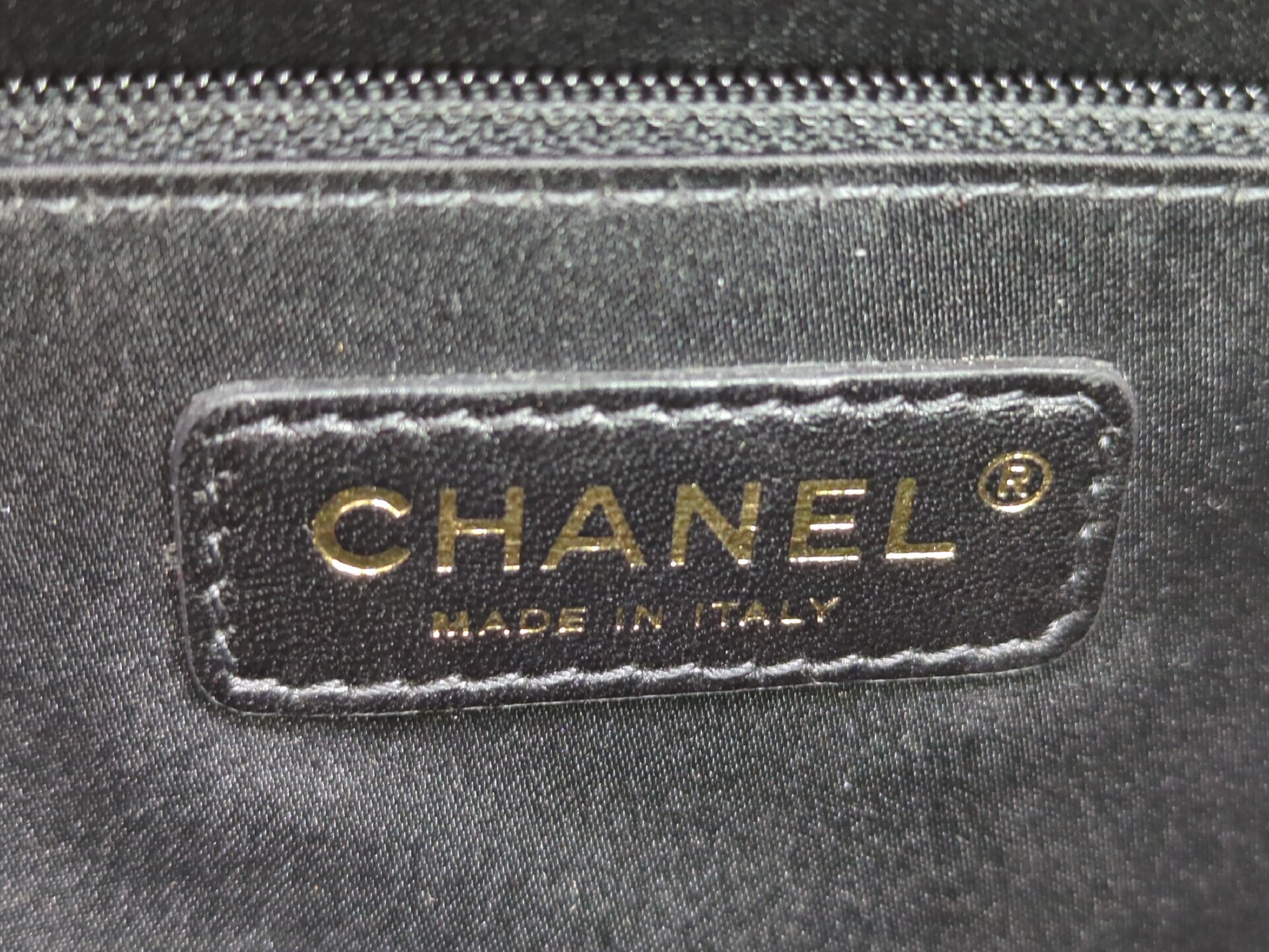 Caviar Skin GST Black Gold Hardware 16 Series Tote Bag — view 12