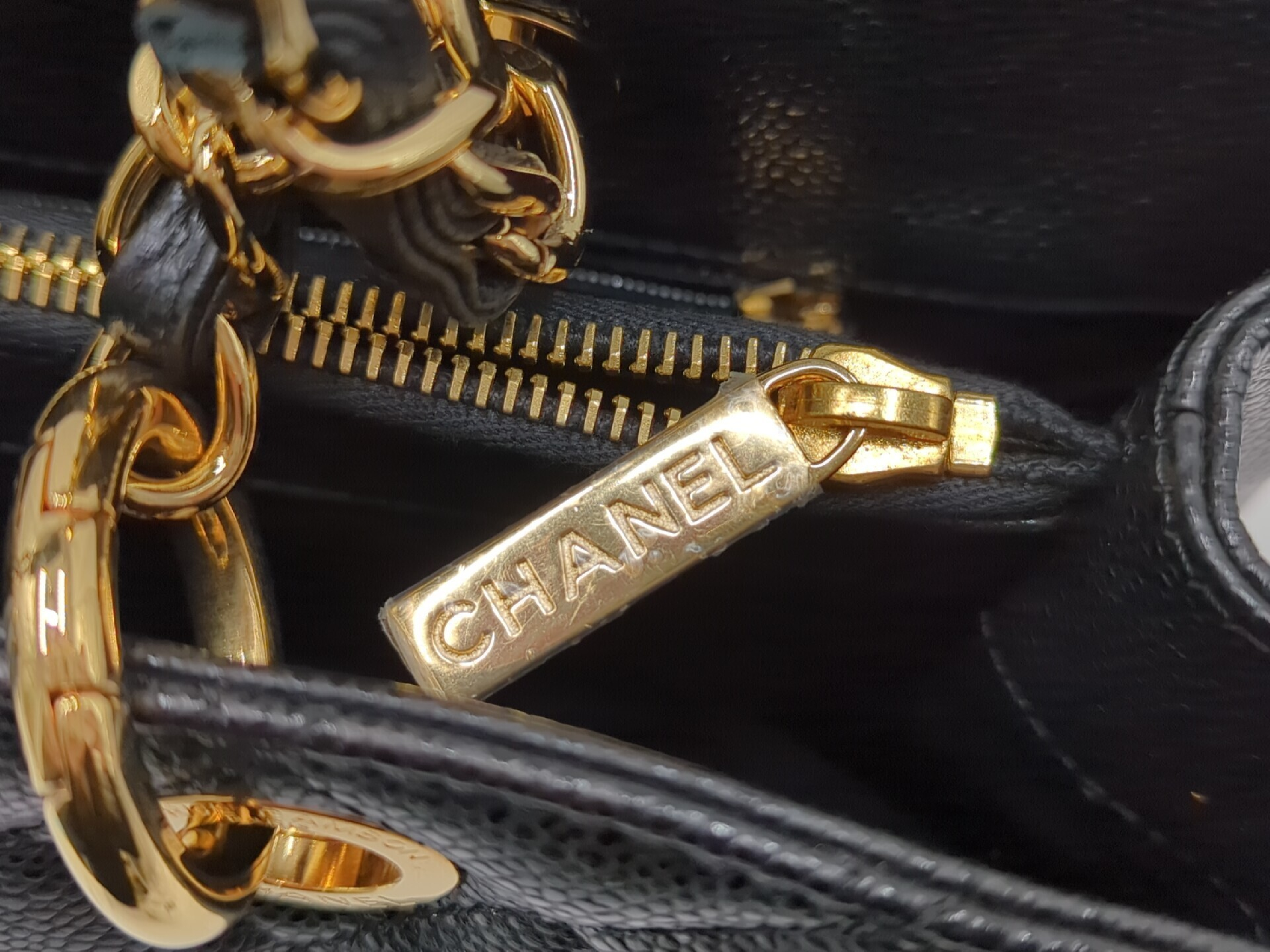 Caviar Skin GST Black Gold Hardware 16 Series Tote Bag — view 9