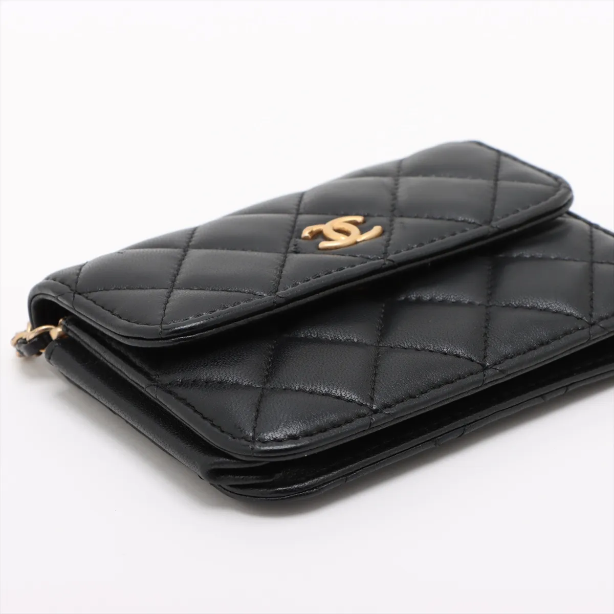 Matelasse Lambskin Chain Shoulder Bag Black Gold Hardware 30984623 30s — view 4