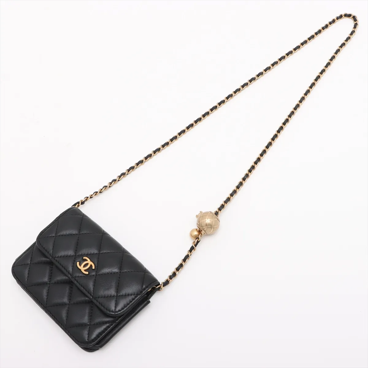 Matelasse Lambskin Chain Shoulder Bag Black Gold Hardware 30984623 30s — view 5