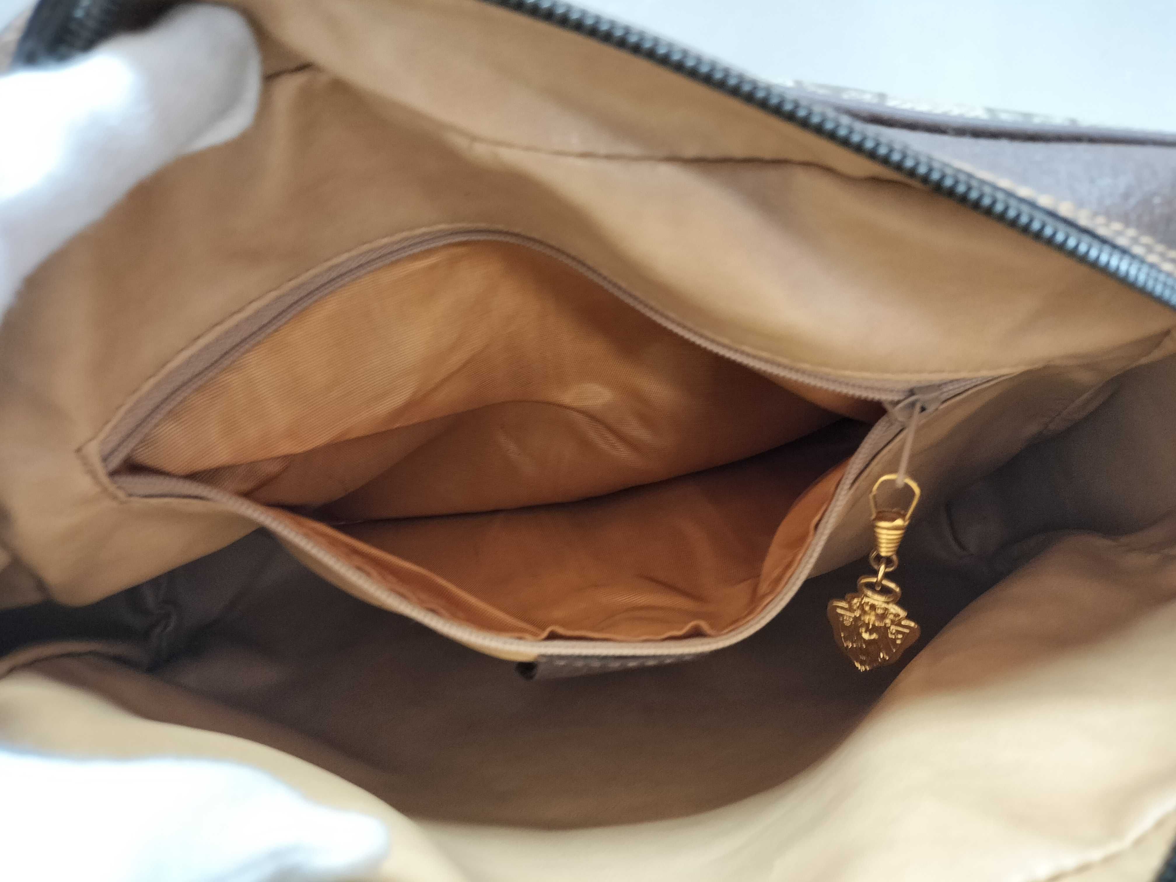 GG Supreme Old Gucci Sherry Line 001.56.6472 Shoulder Bag — view 13