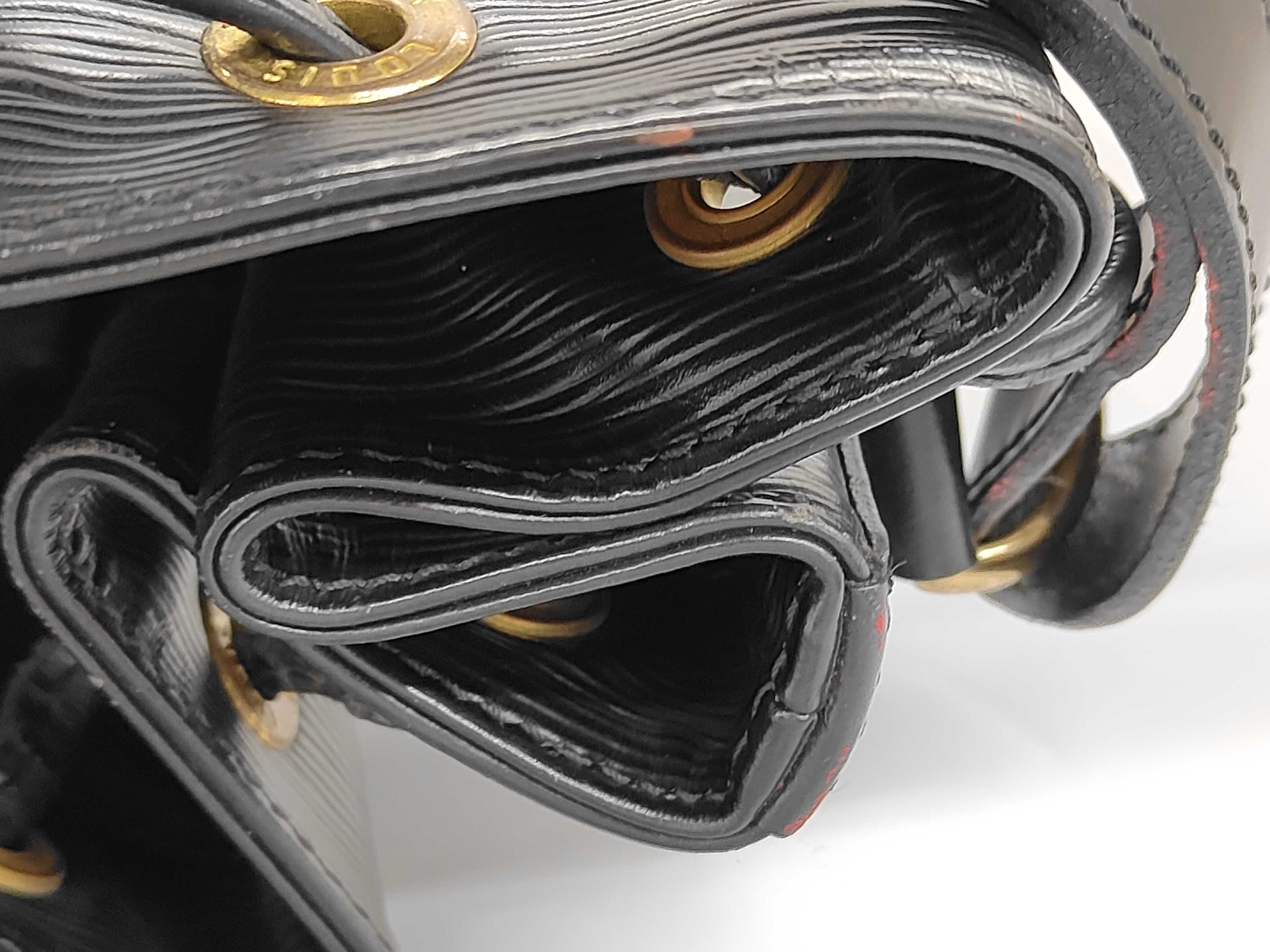 Epi Noe Shoulder Bag — view 9