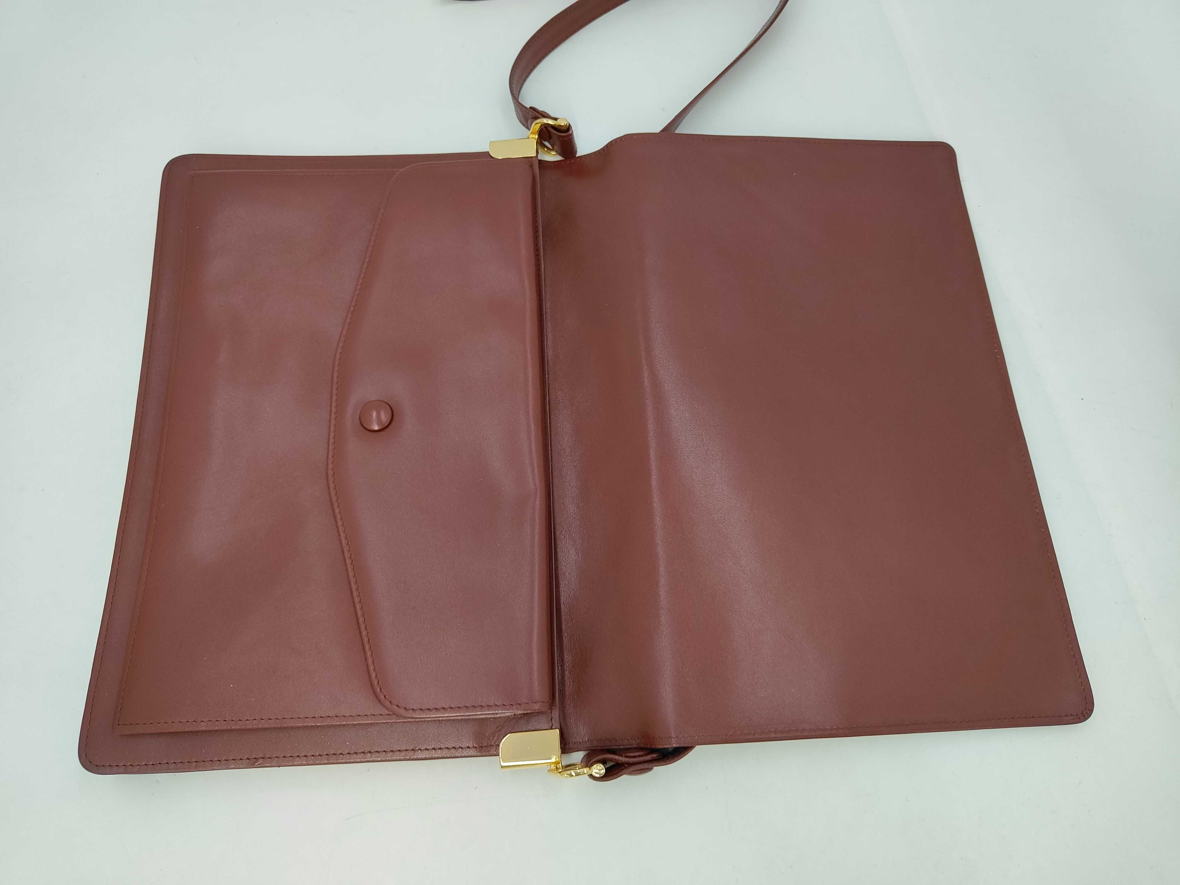Must leather shoulder bag with dust bag and box. — view 10