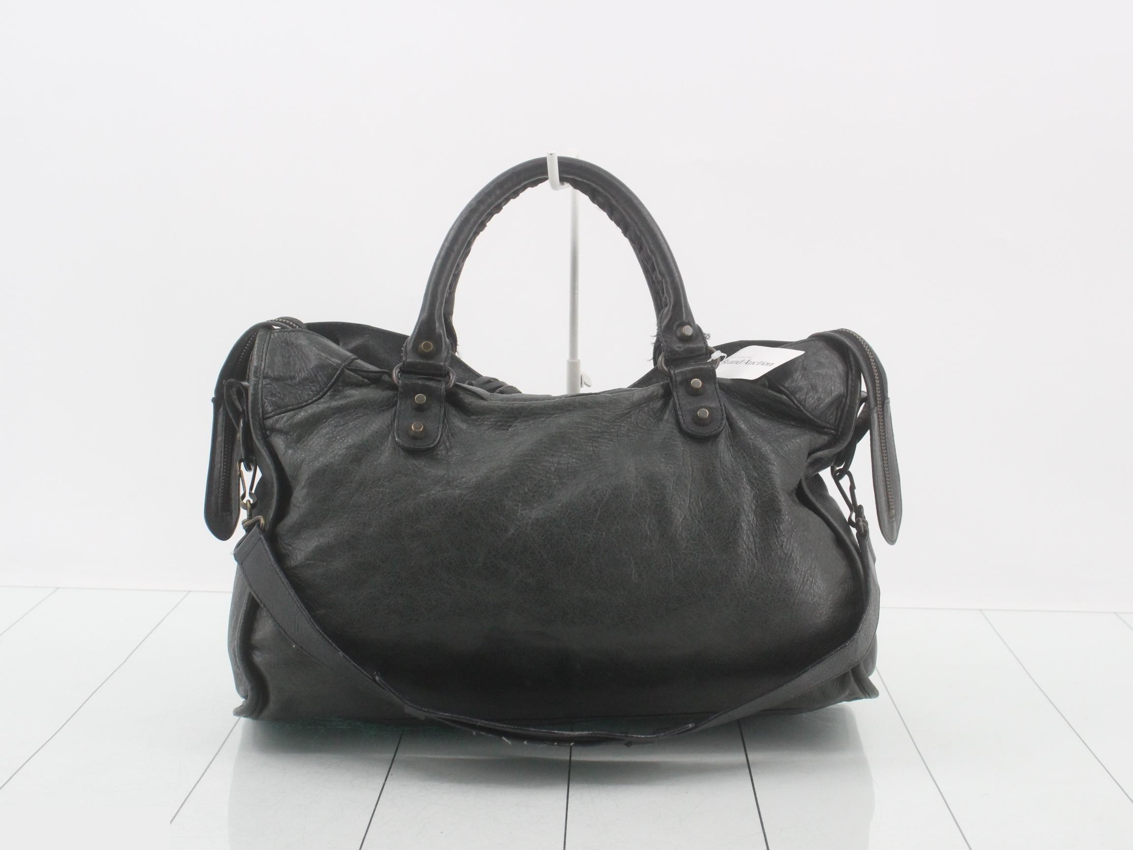 Classic Shoulder Bag — view 2