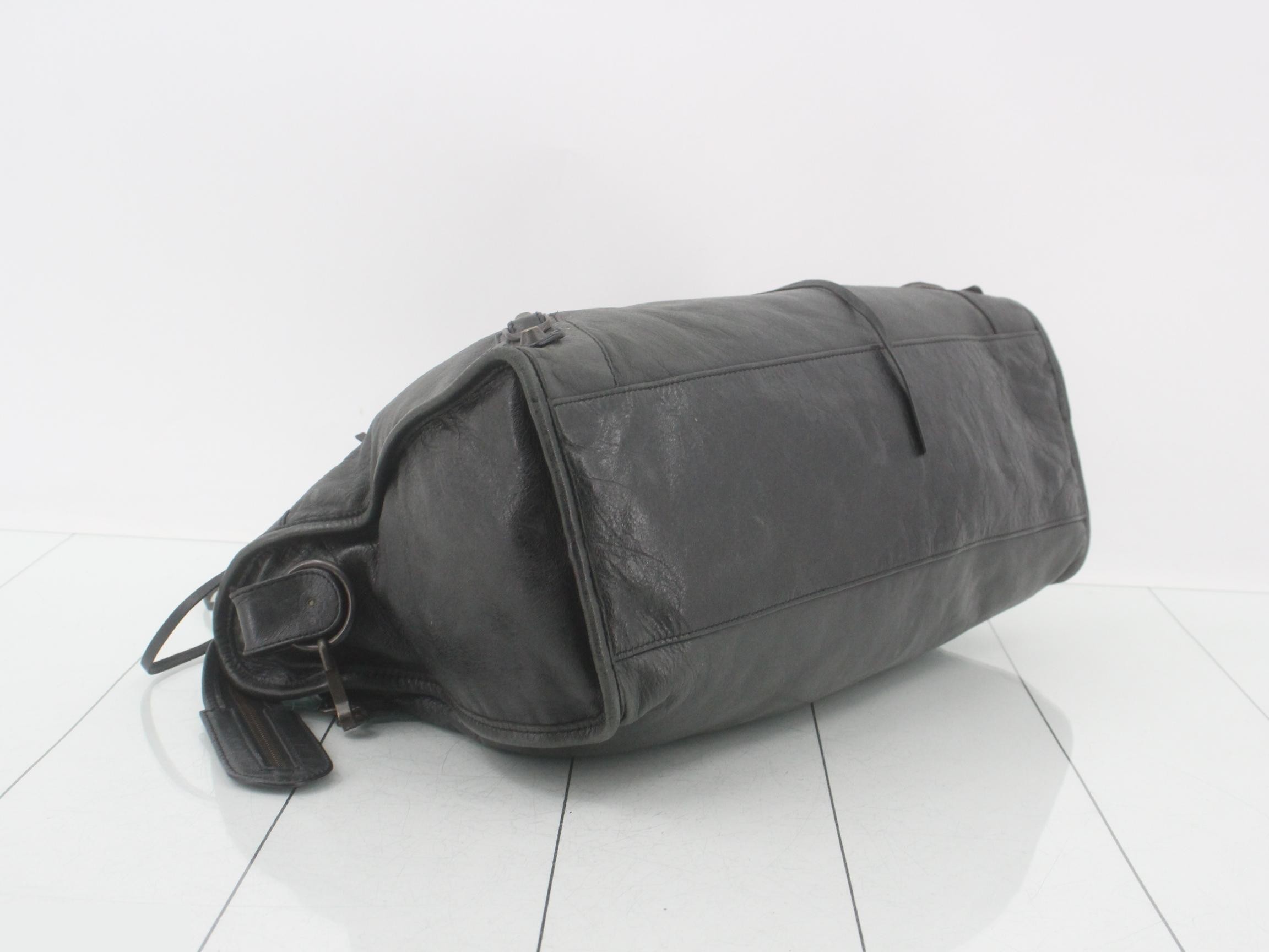 Classic Shoulder Bag — view 5