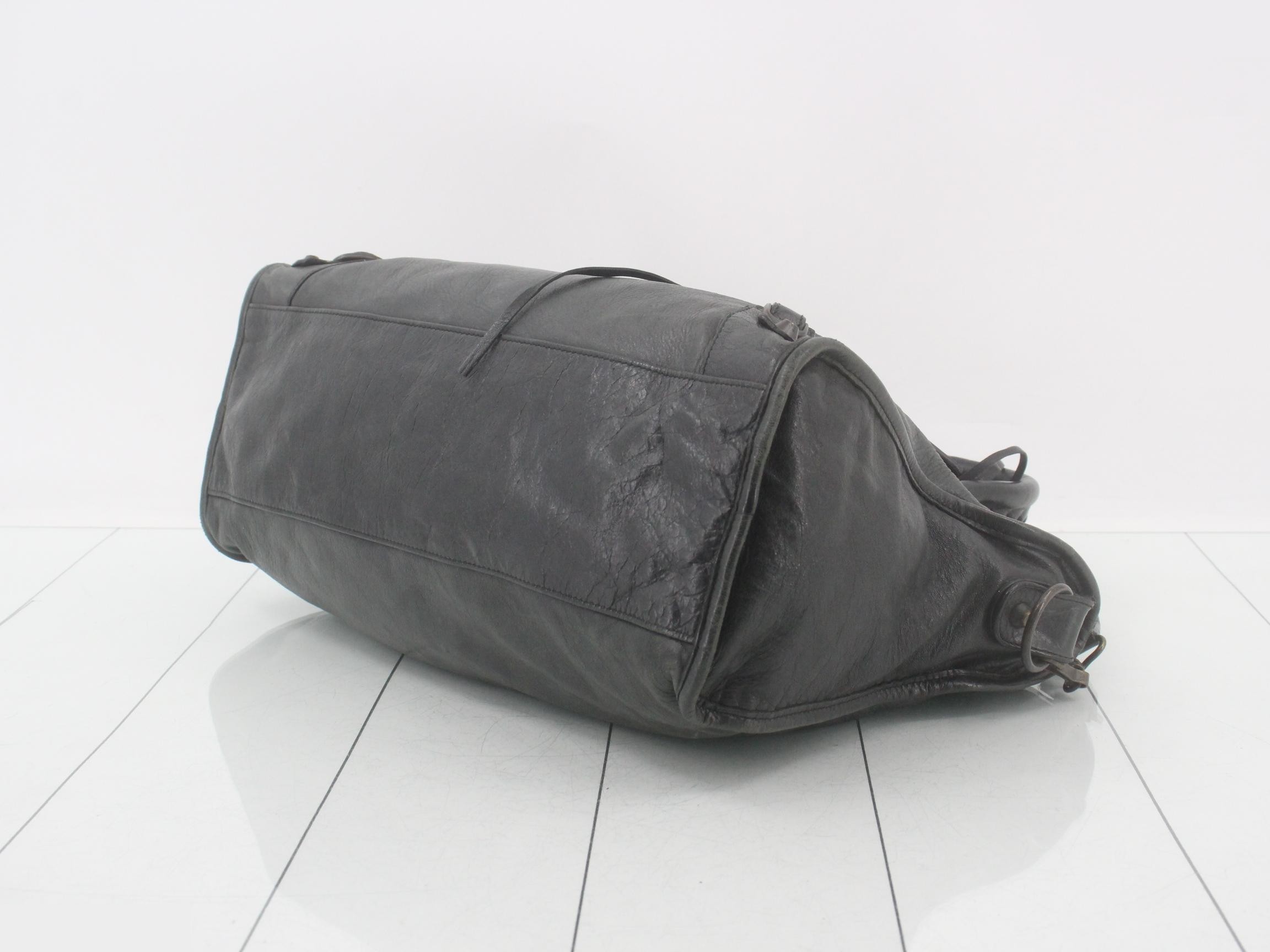 Classic Shoulder Bag — view 6
