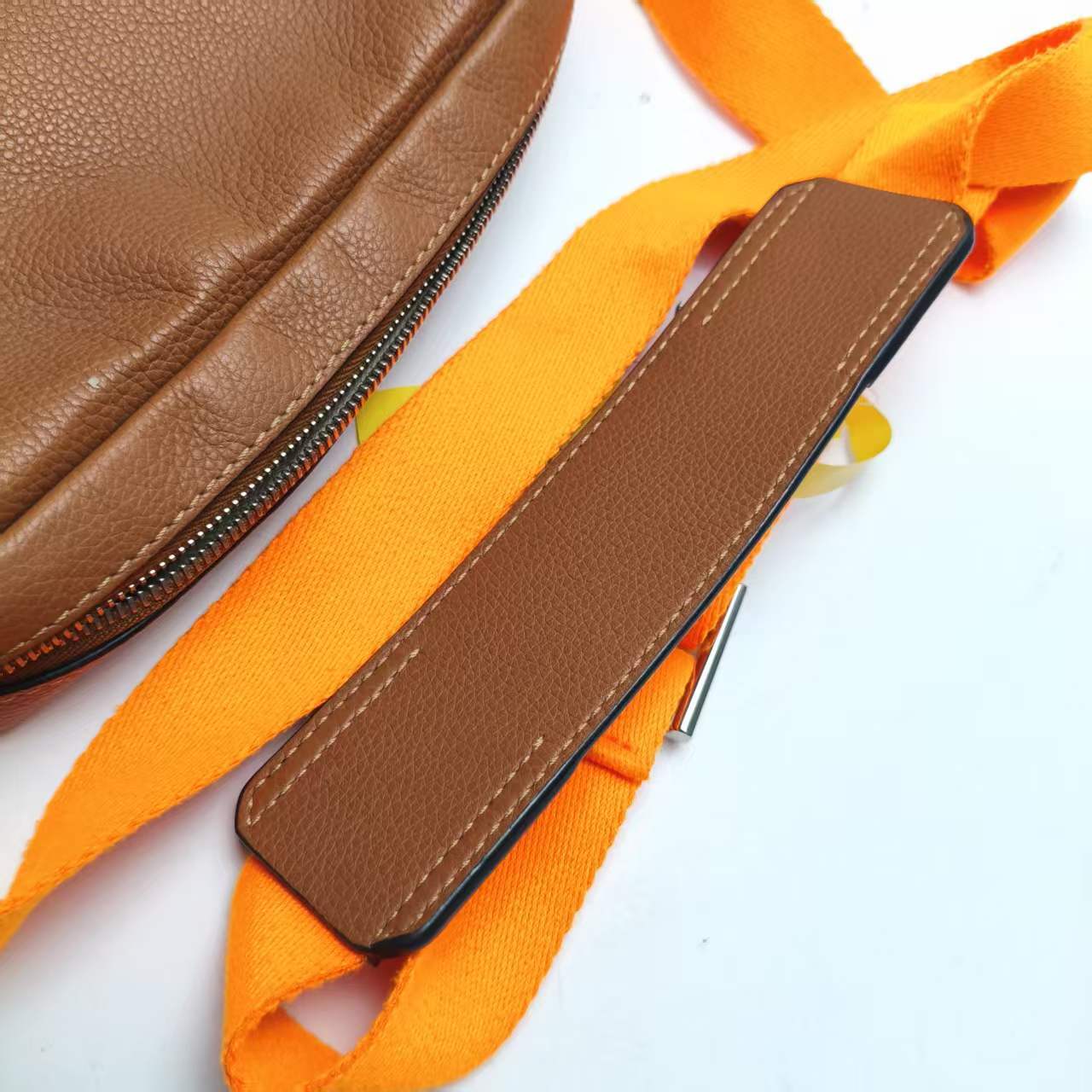 【*Shipped from China*】LOEWE Military Messenger Leather Shoulder Bag — view 15