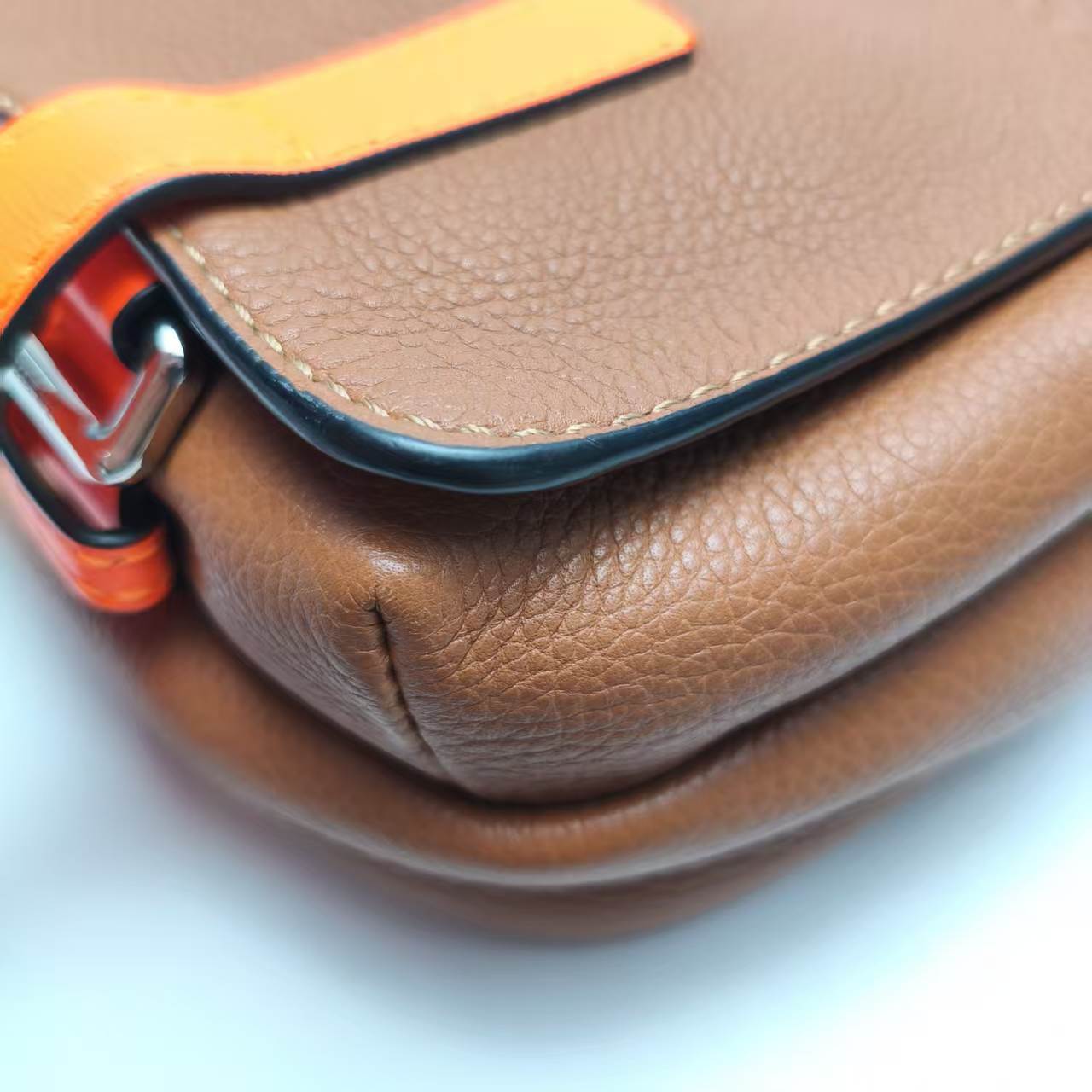 【*Shipped from China*】LOEWE Military Messenger Leather Shoulder Bag — view 7