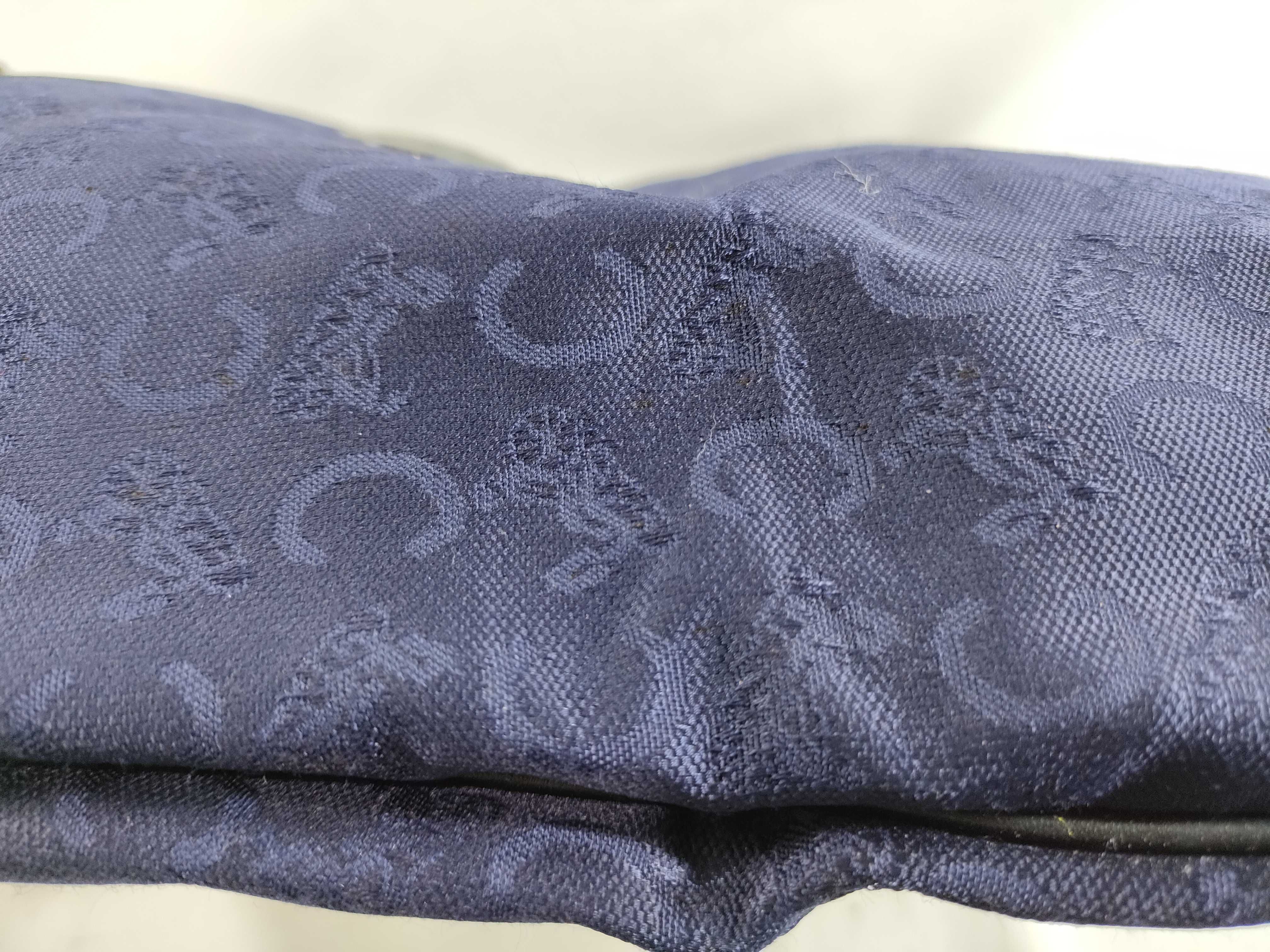 x Noevir Collaboration Clutch Handbag — view 13