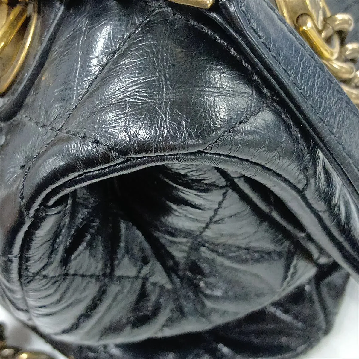 Matelassé Vintage Calfskin 2-Way Handbag, Black with Gold Hardware, Item Number 18246639 (Serial Number 18) — view 13