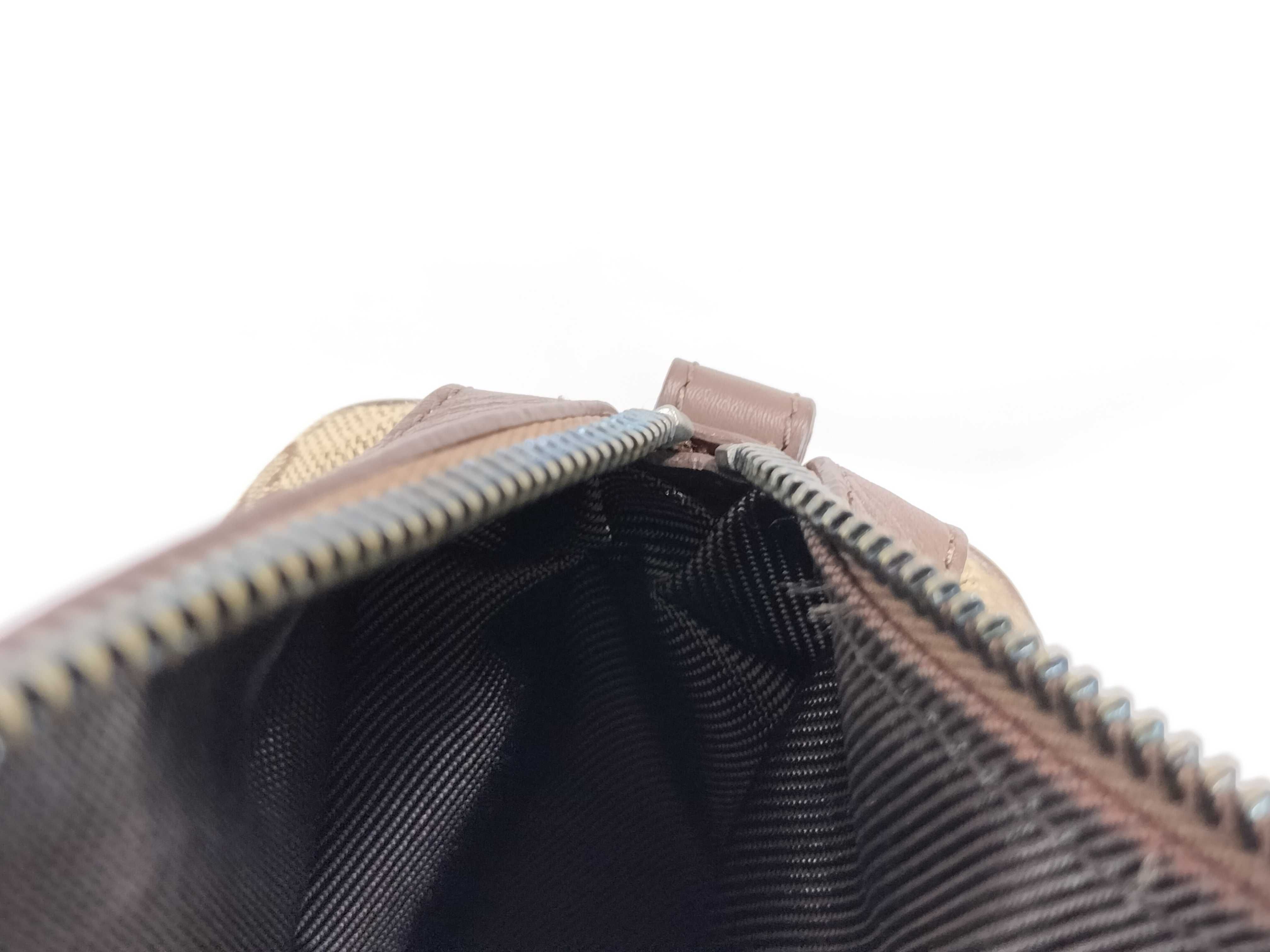 GG Canvas Bag Handbag — view 9