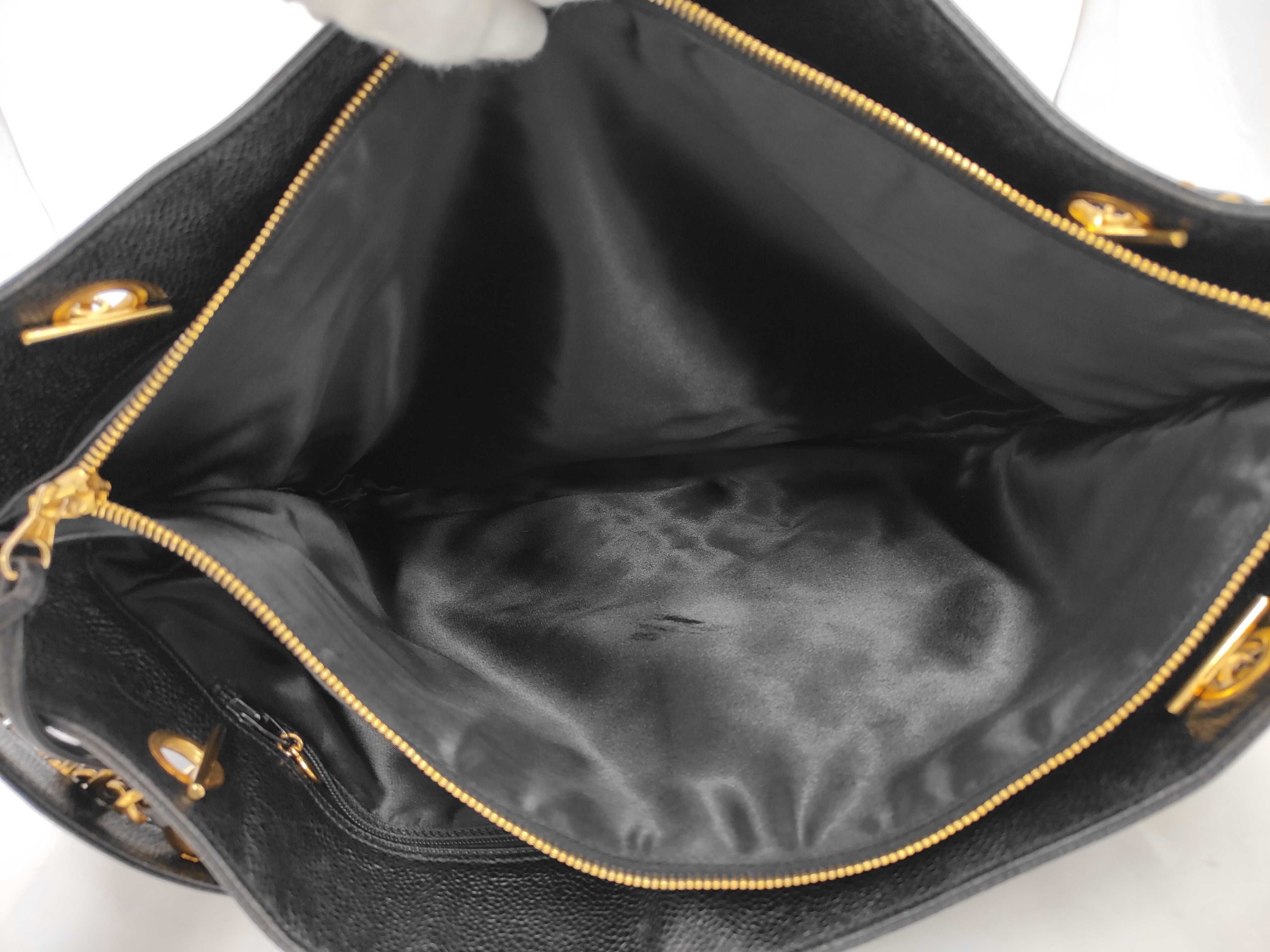 Coco Mark Chain Shoulder Bag — view 10