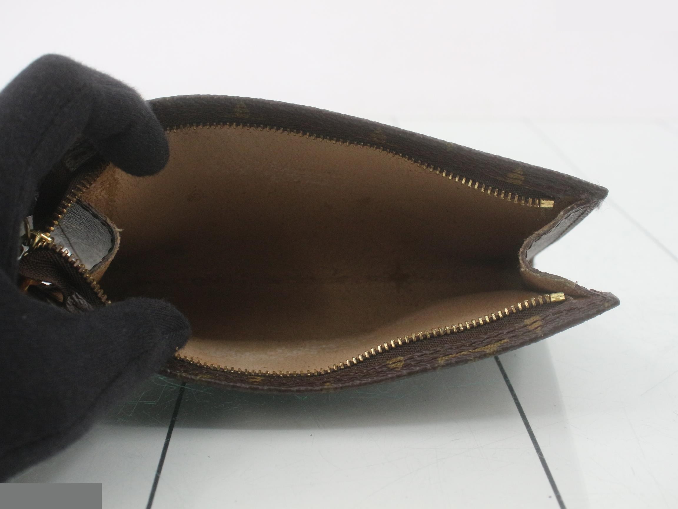 pouch — view 4