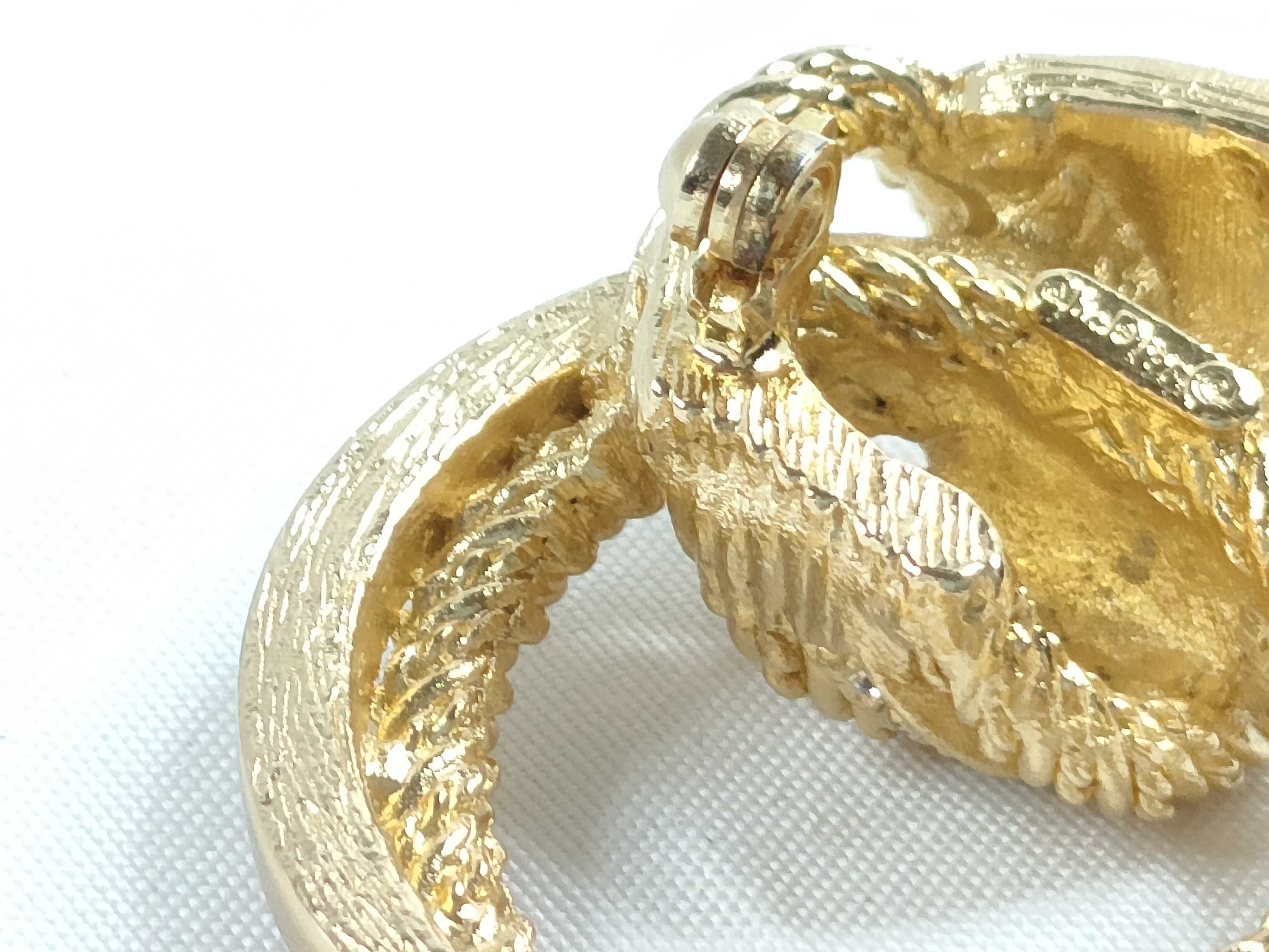 Christian brooch, rhinestone, gold brooch — view 9