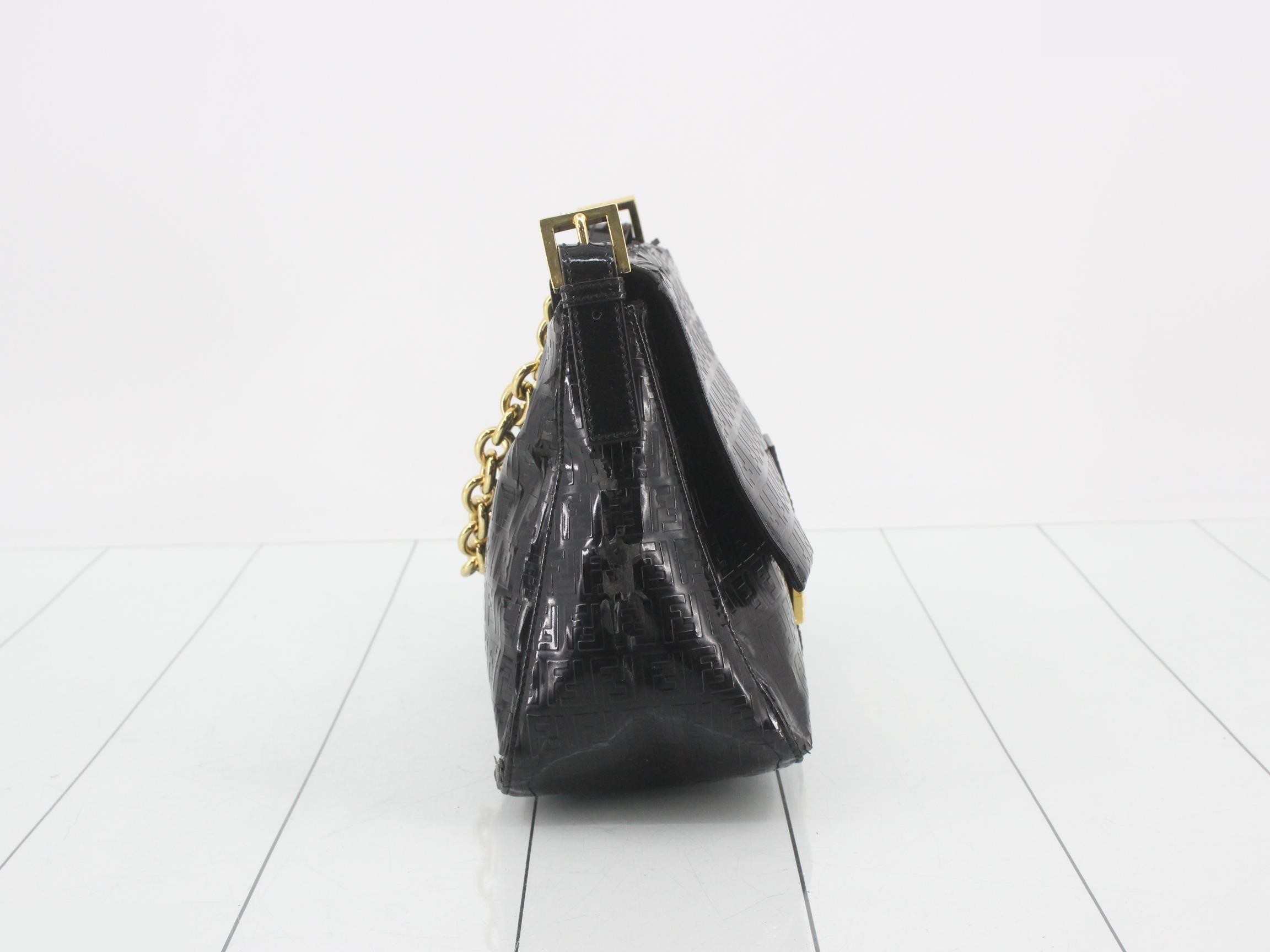 Patent leather Zucchino Mamma Bucket Chain — view 4