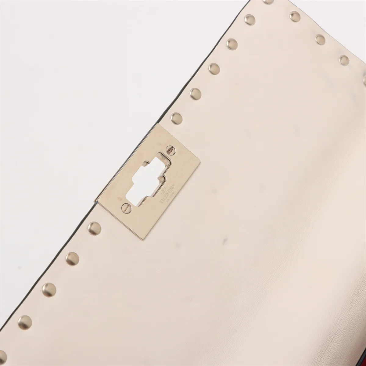 Rockstud Leather 2WAY Shoulder Bag White — view 13