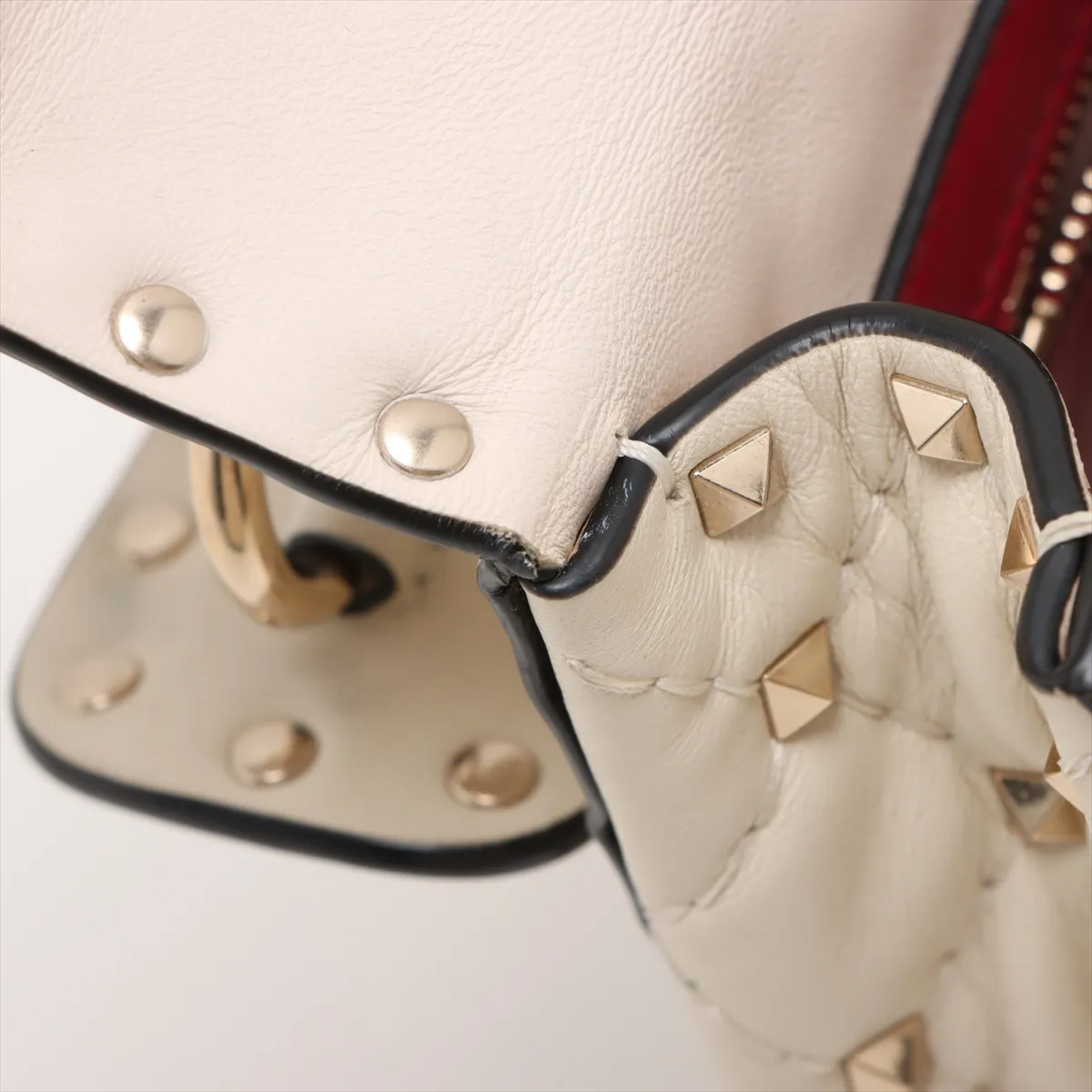 Rockstud Leather 2WAY Shoulder Bag White — view 14