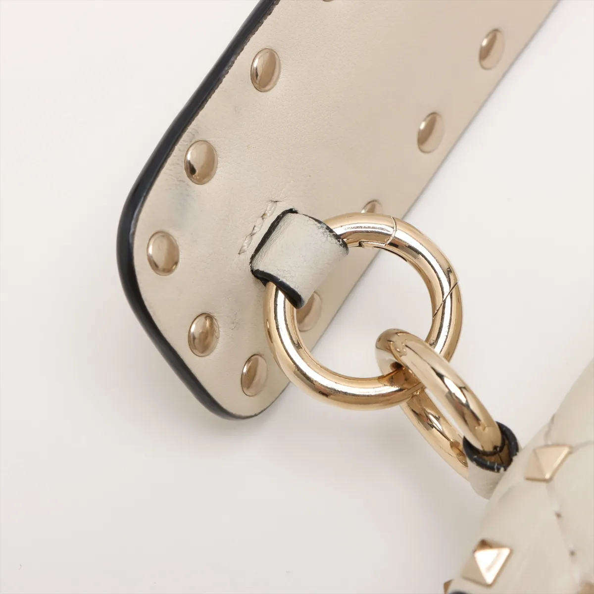 Rockstud Leather 2WAY Shoulder Bag White — view 15