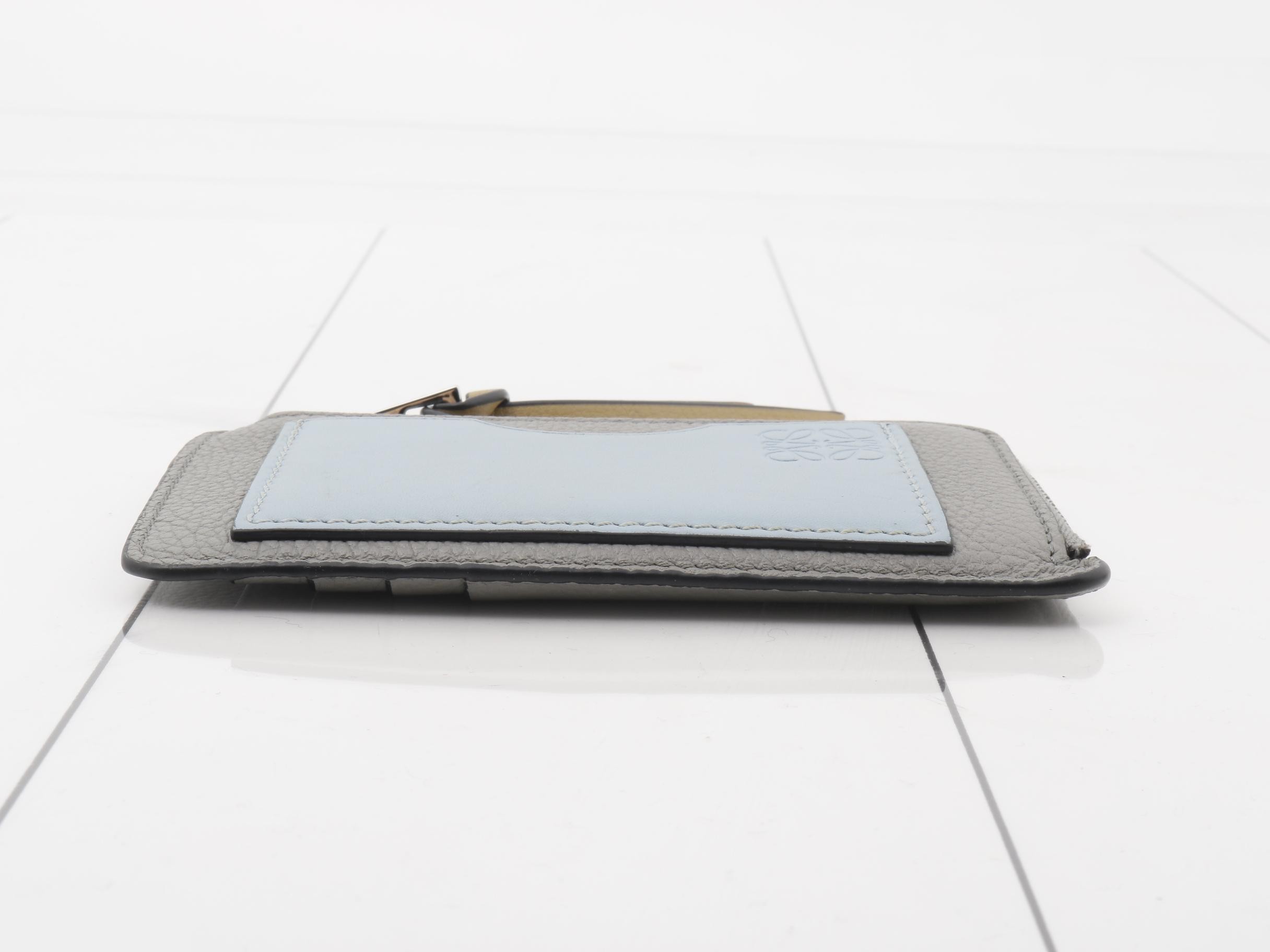 Anagram Fragment Case — view 3