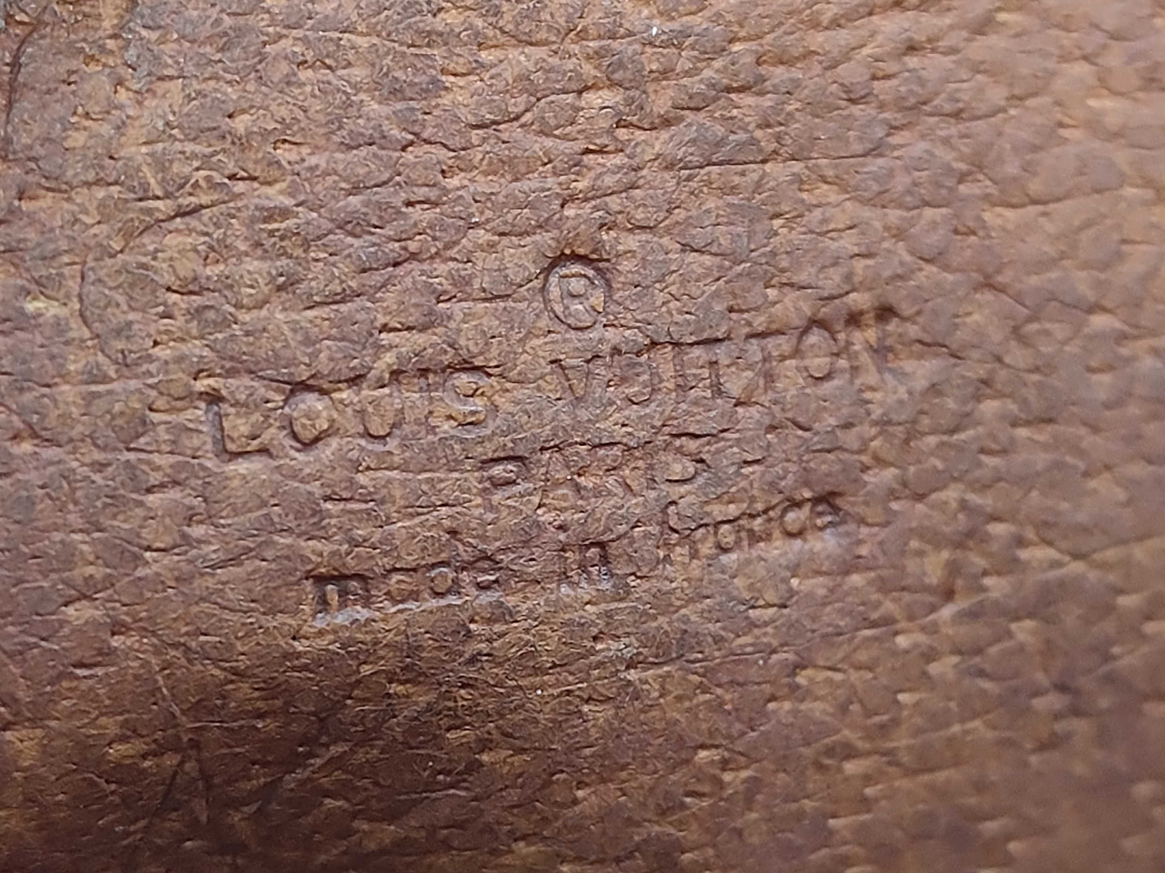 Monogram Sac Bandoulière Shoulder Bag (Damaged Zipper Track) — view 13