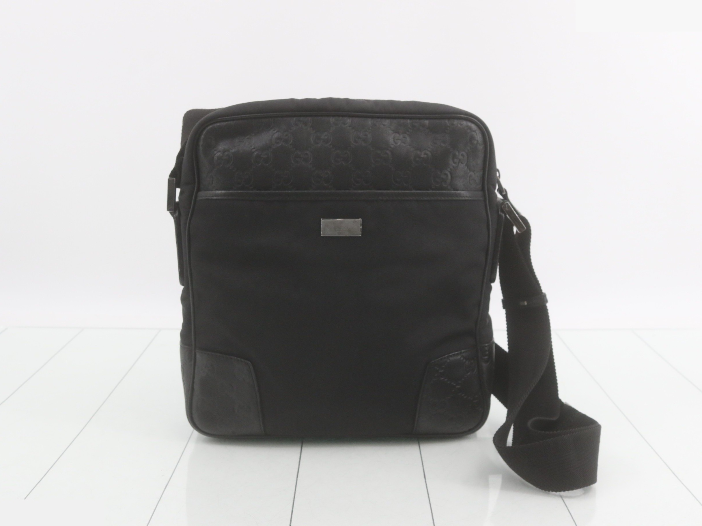Shima leather shoulder bag