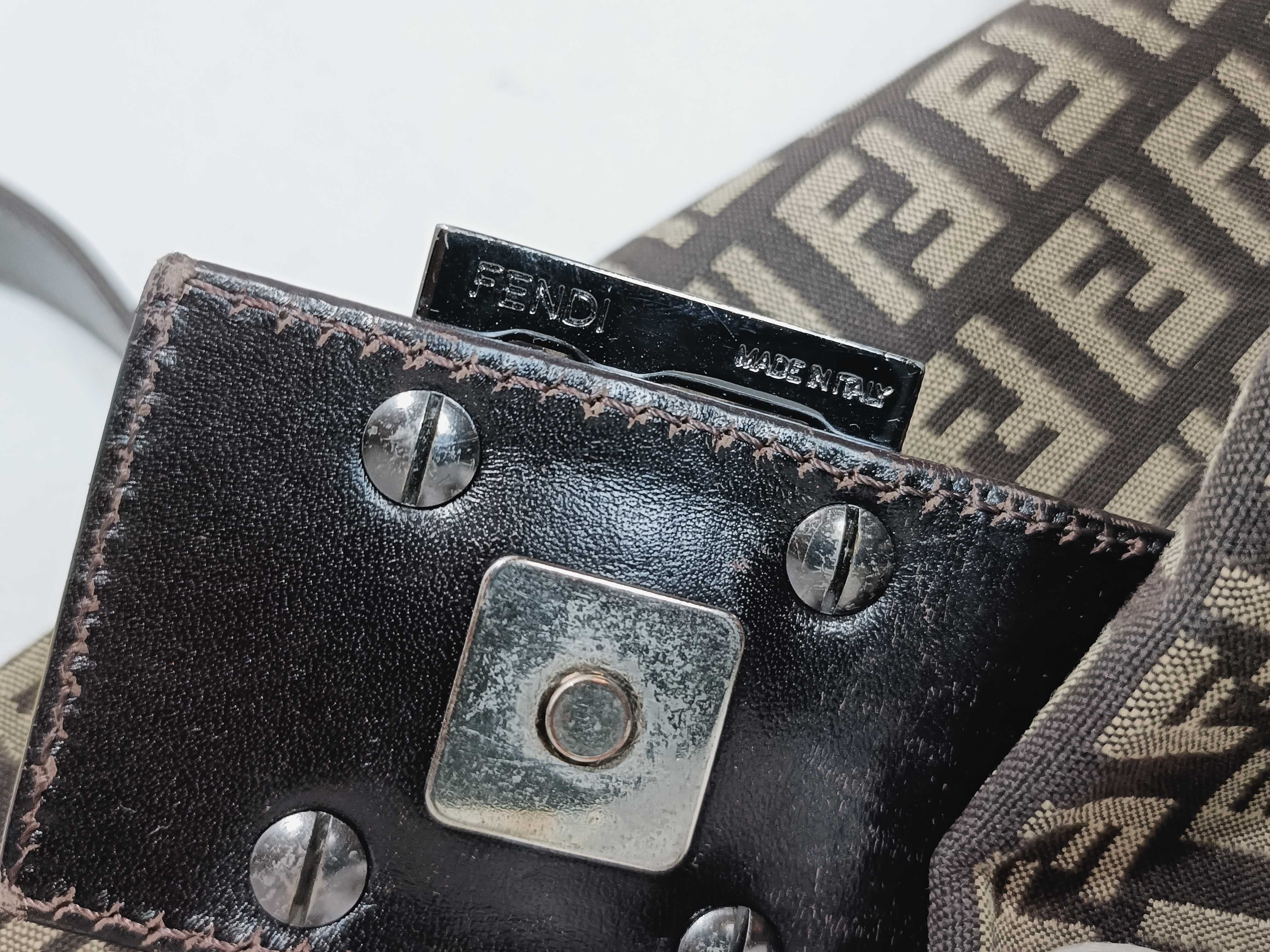 Mamma Shoulder Bag — view 15