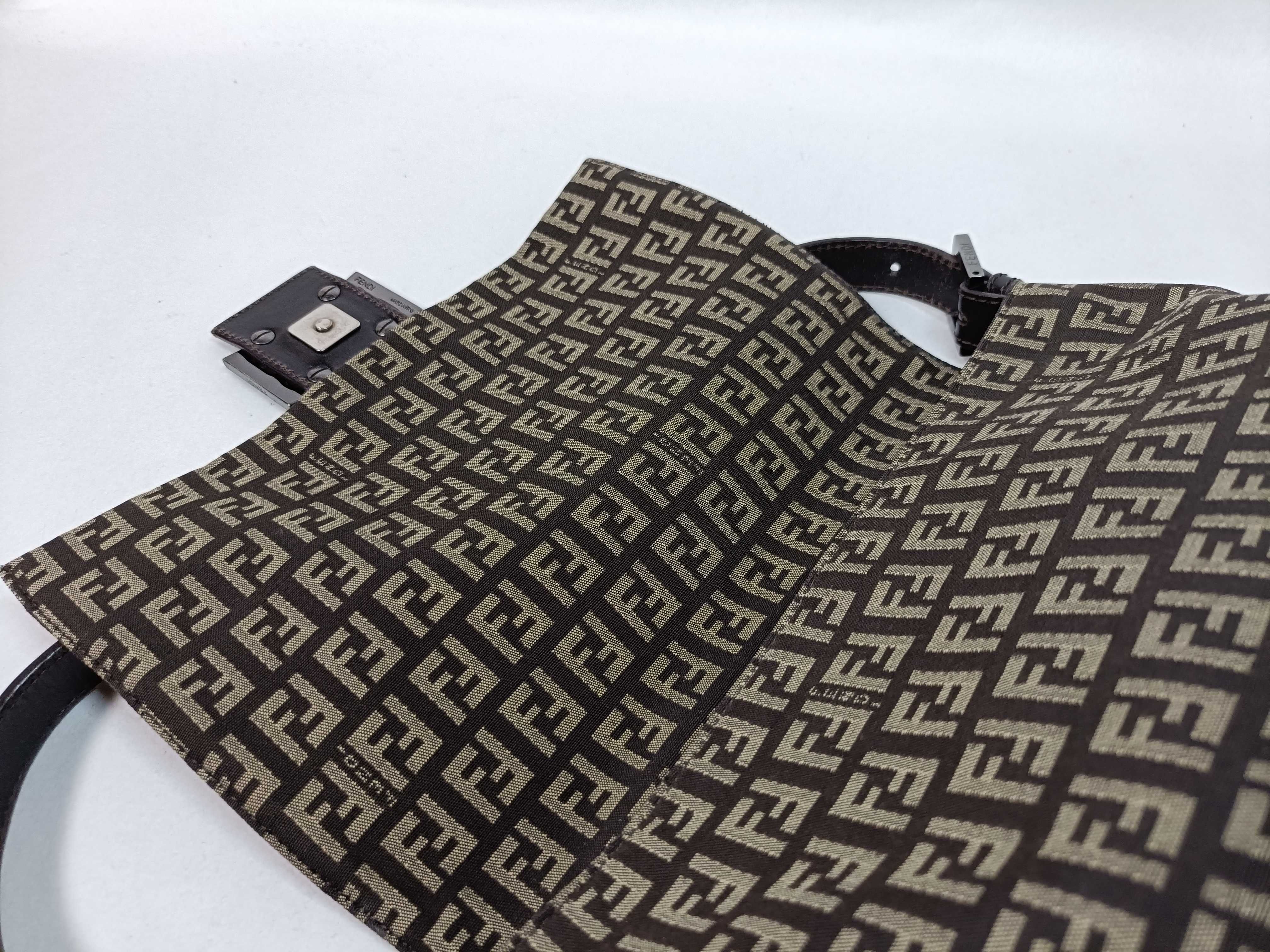 Mamma Shoulder Bag — view 8