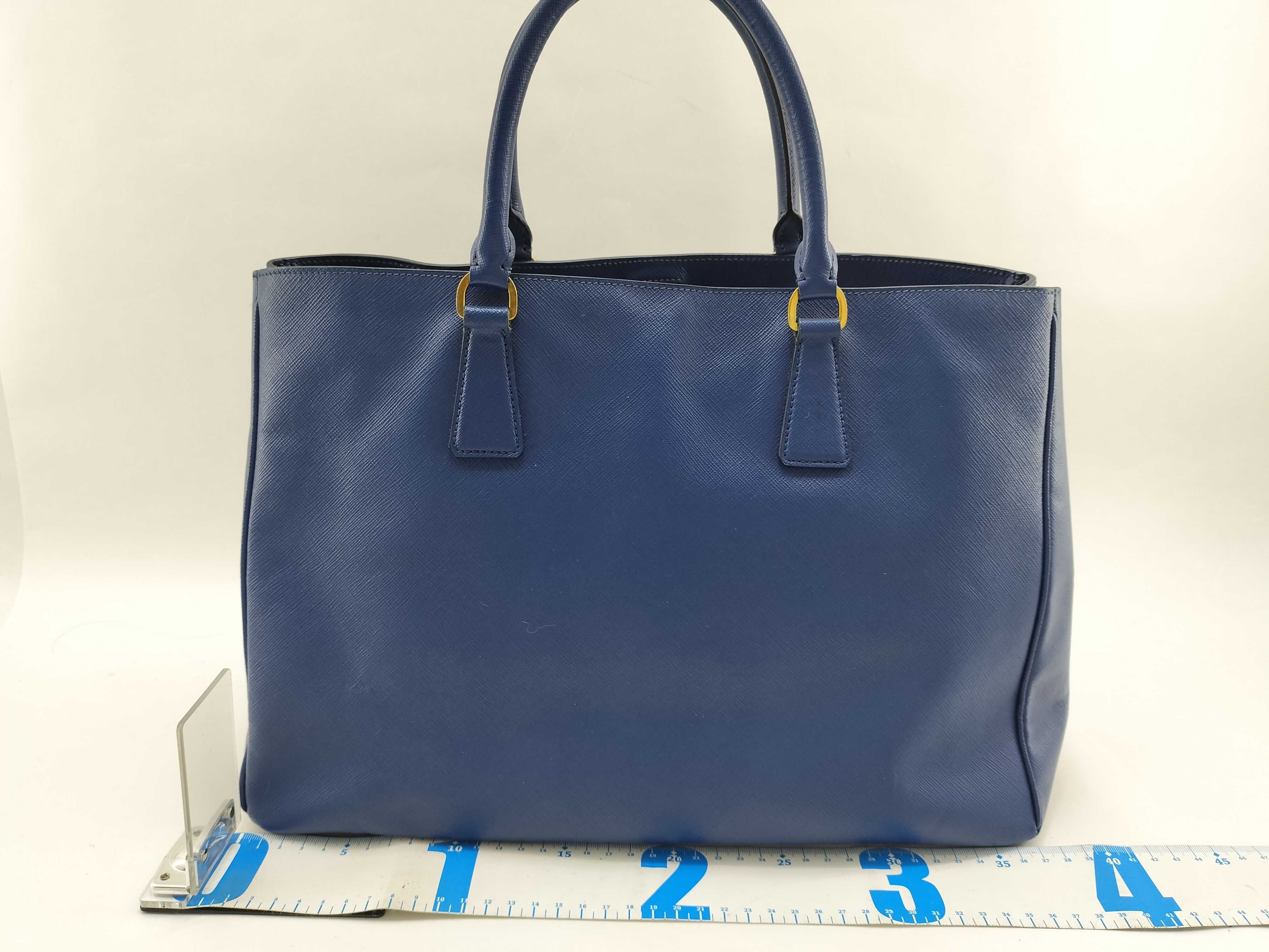 Saffiano Lux Tote Bag Navy BN1844 Tote Bag — view 2
