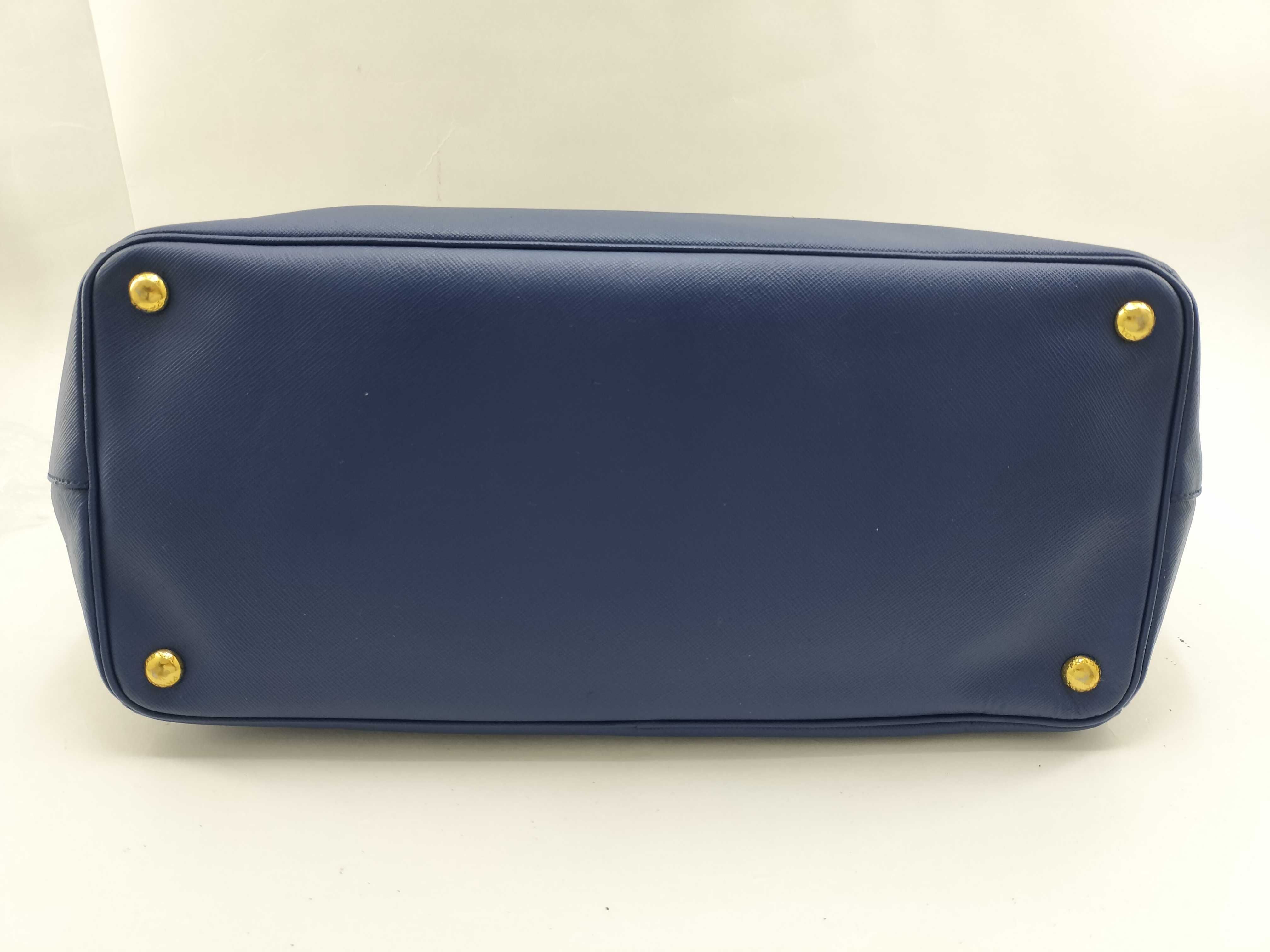 Saffiano Lux Tote Bag Navy BN1844 Tote Bag — view 6