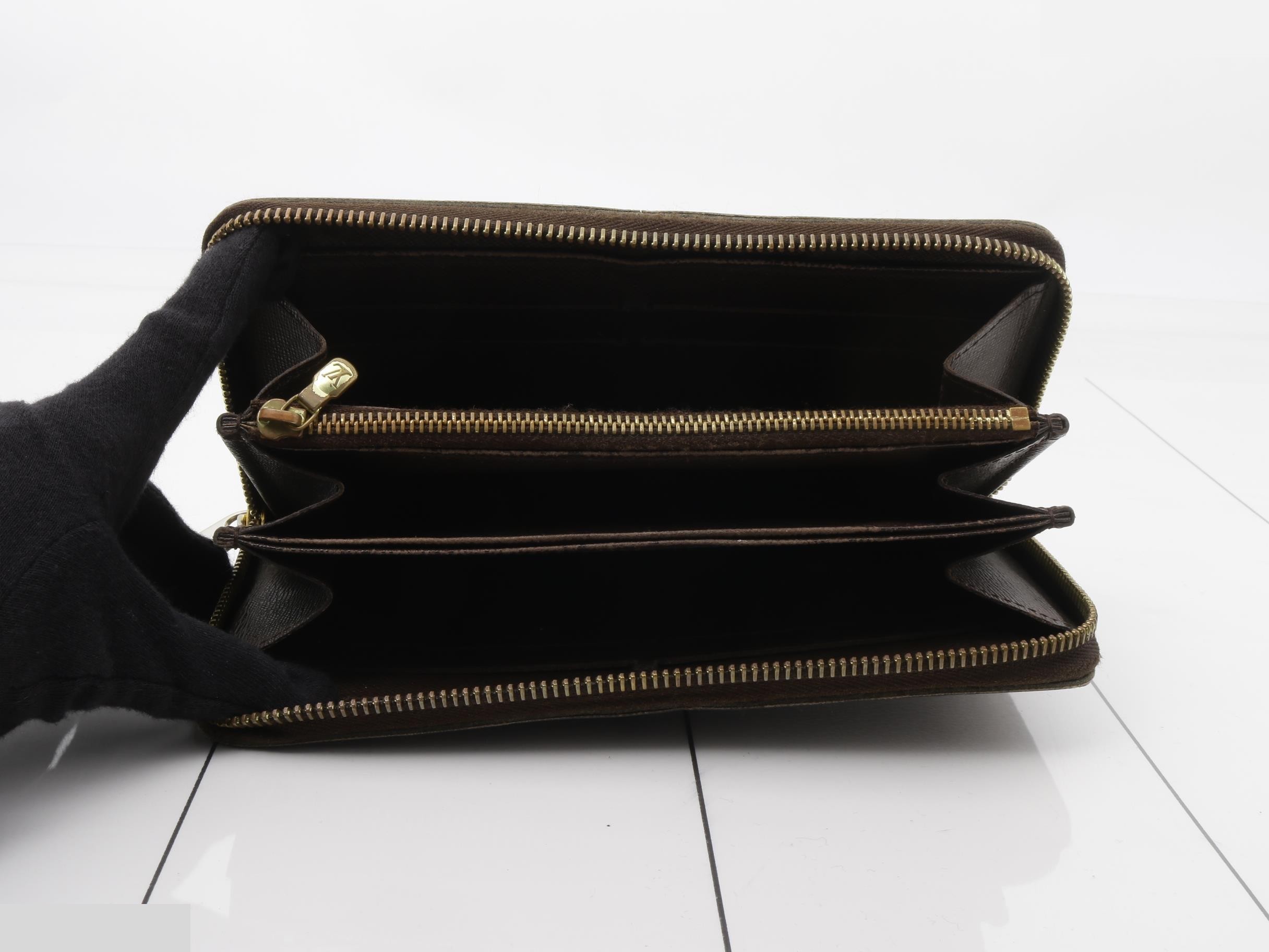 Damier Ebene Zippy Long Wallet — view 4