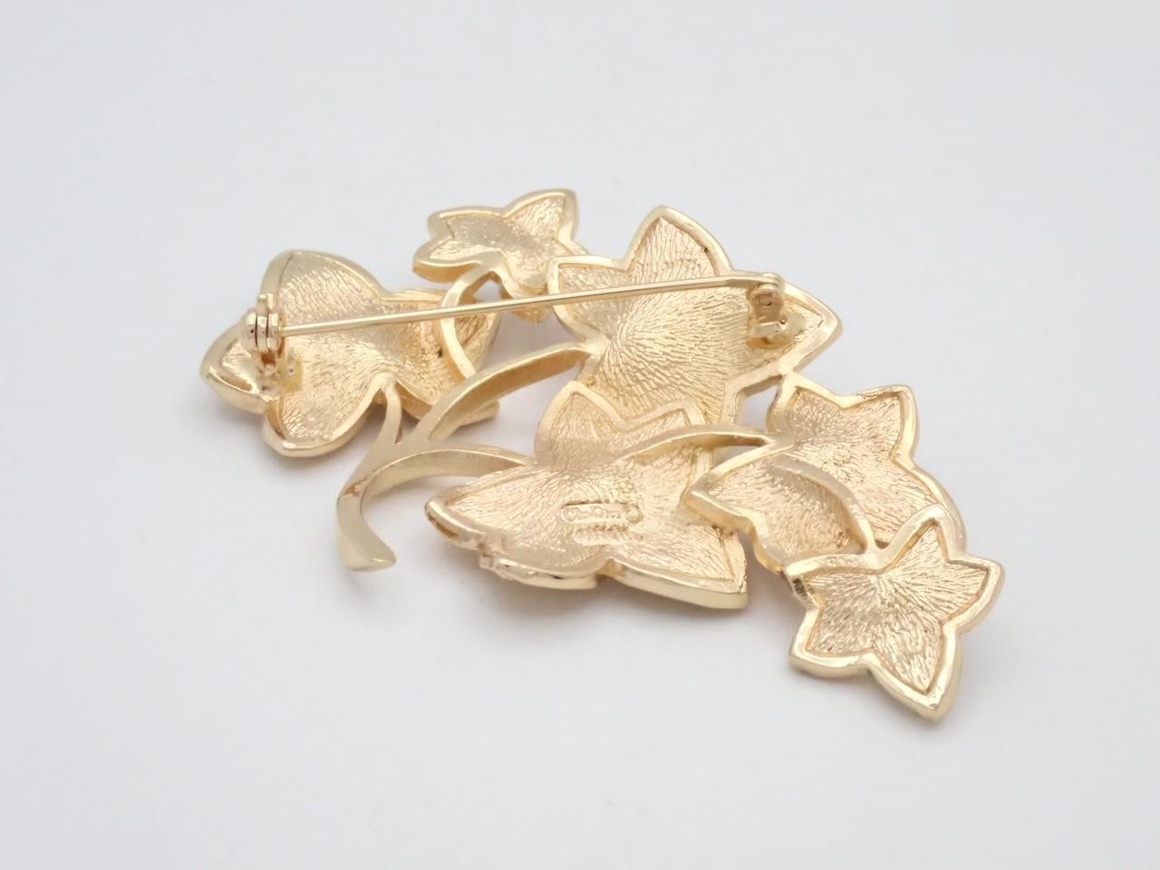 Ivy Brooch, Gold — view 2