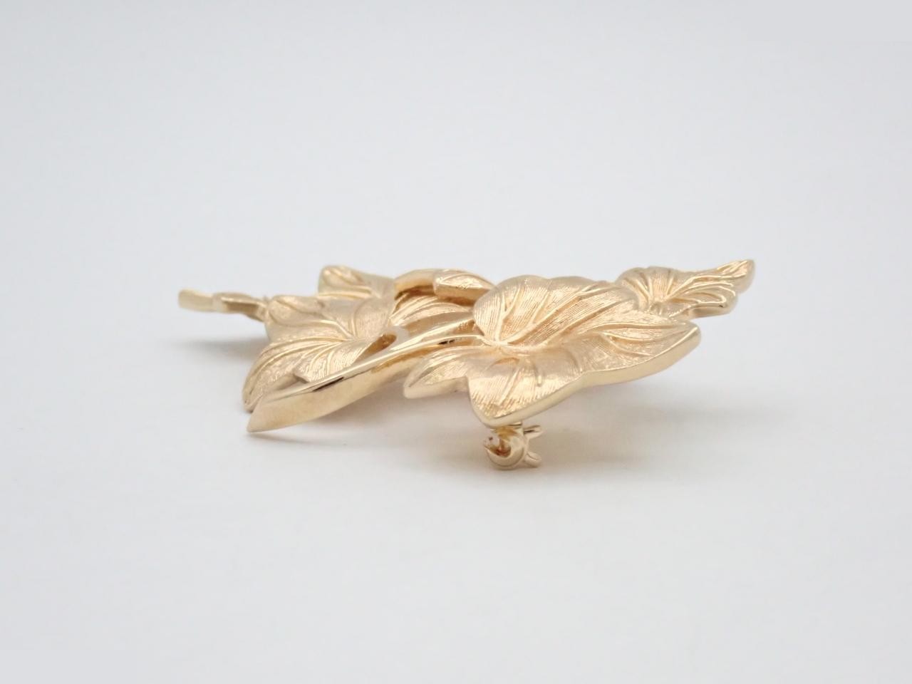 Ivy Brooch, Gold — view 3