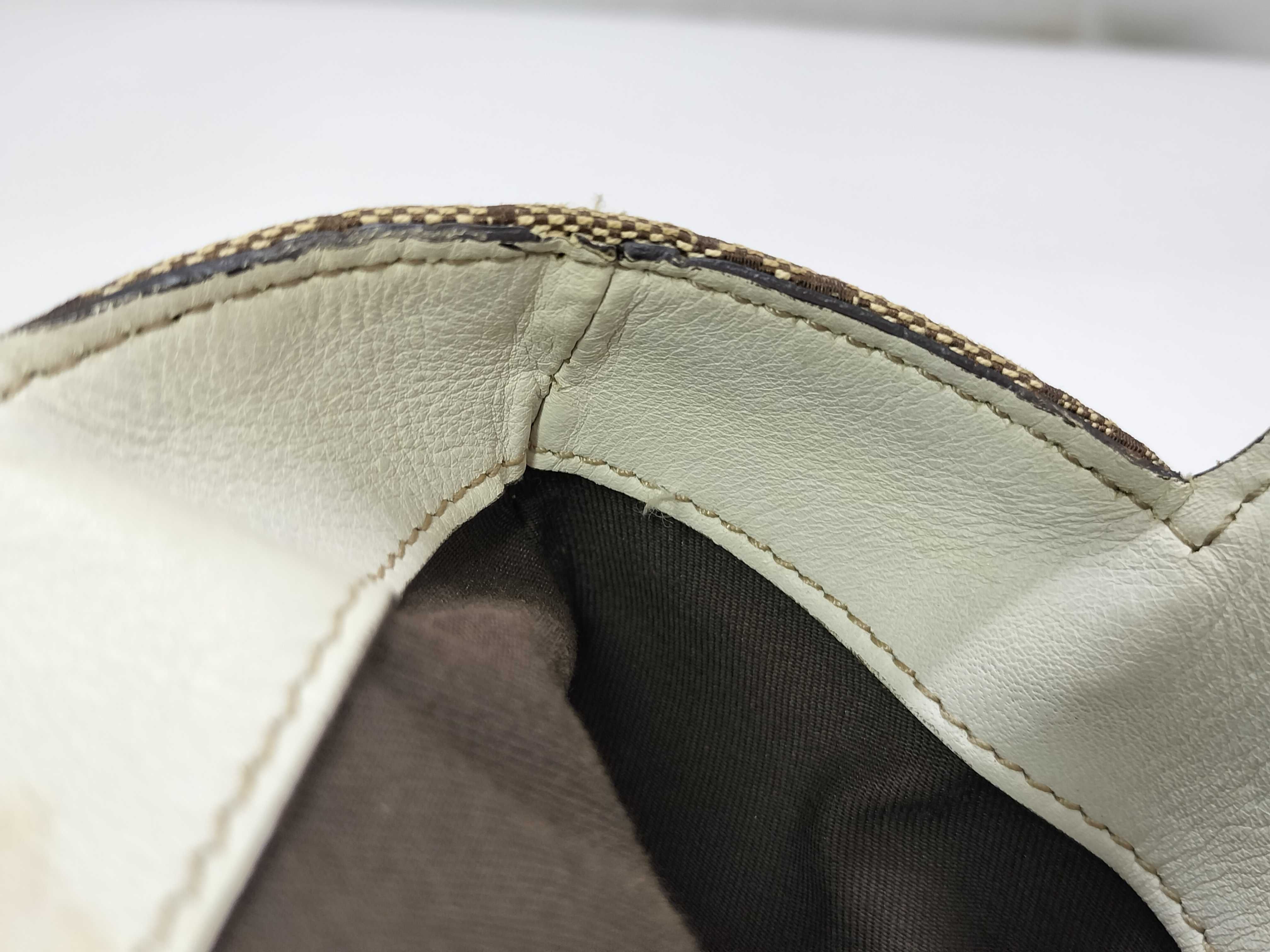 GG Canvas Gucci Handbag — view 13